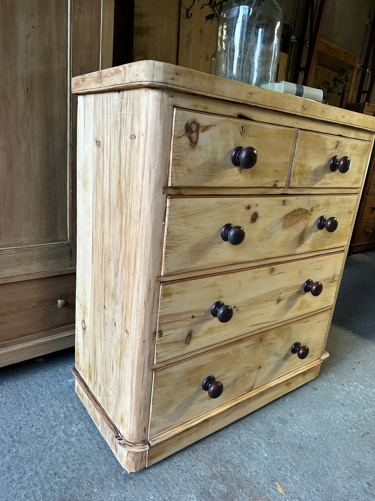 Vintage chest of drawers