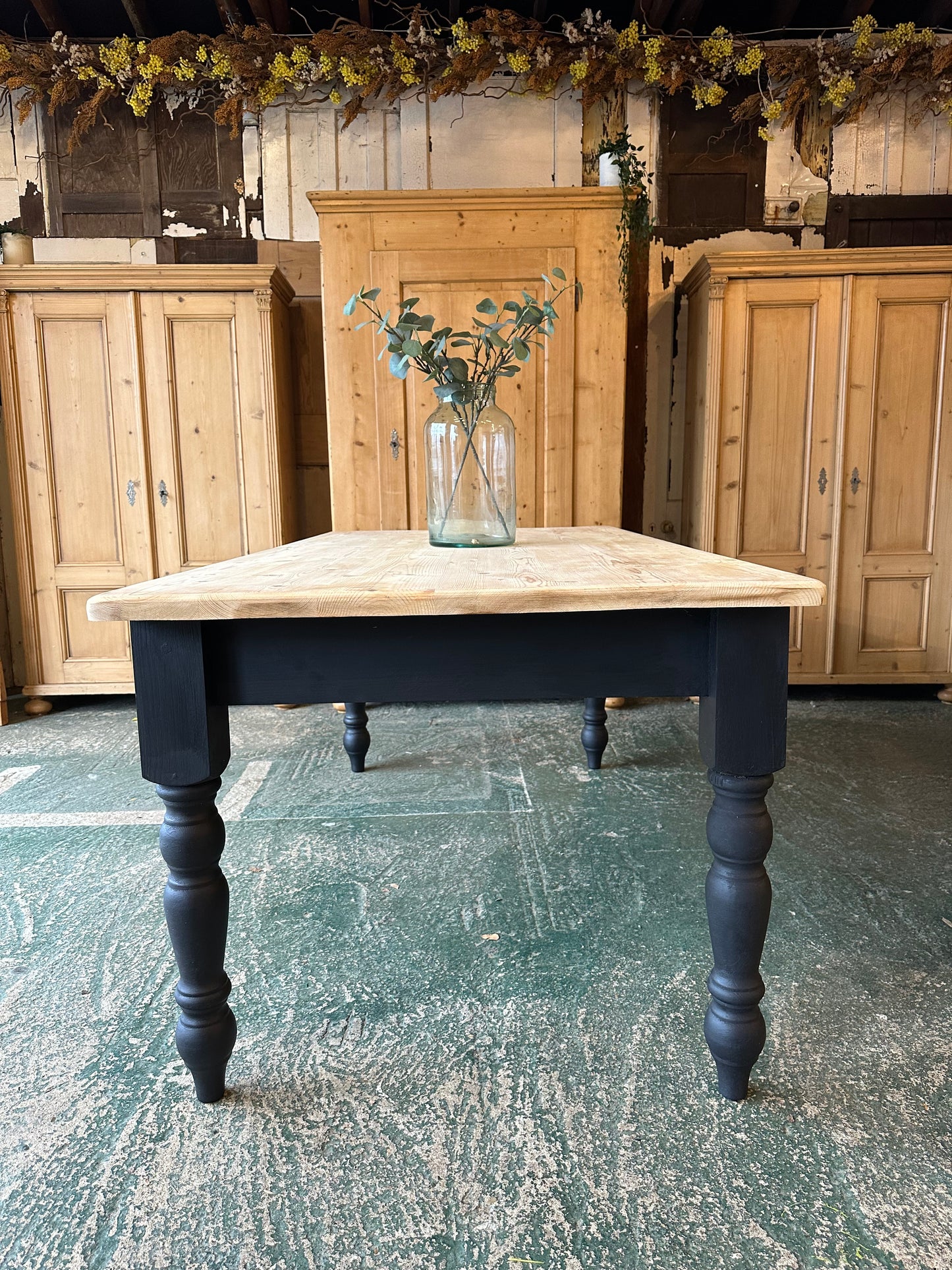 Rustic farmhouse table 8 seater