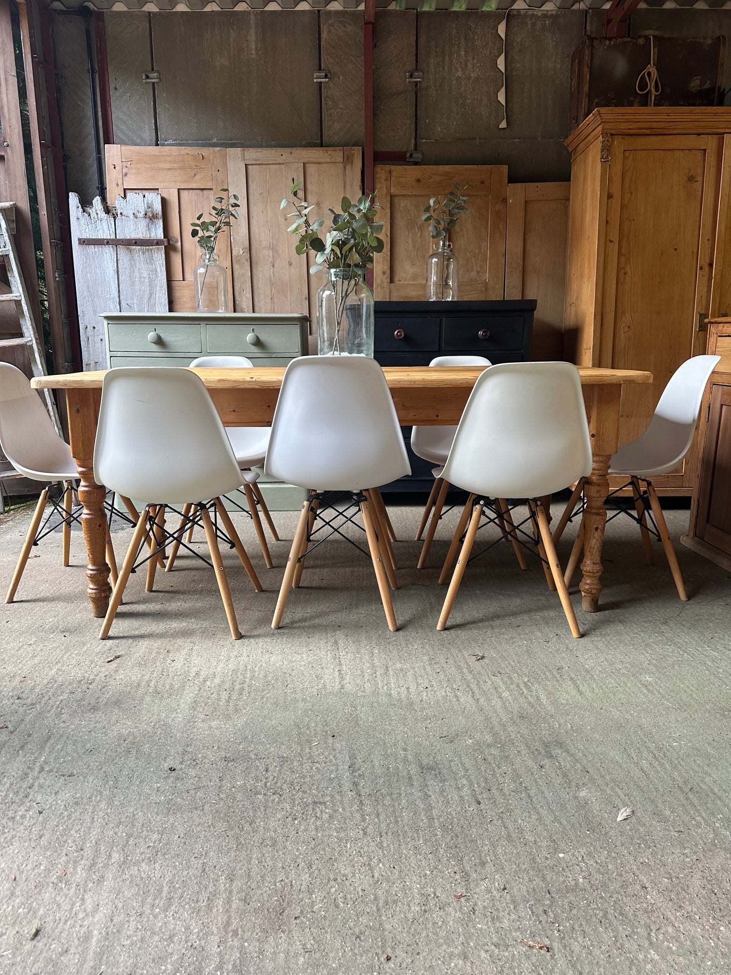 Farmhouse table 8 seater