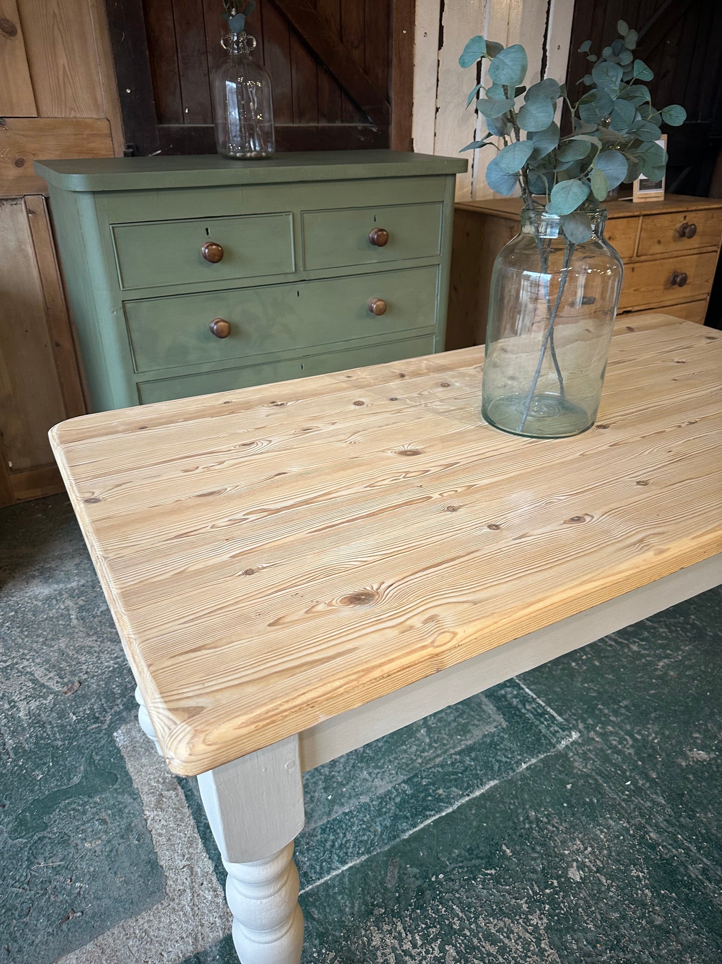 Rustic farmhouse table 6 seater