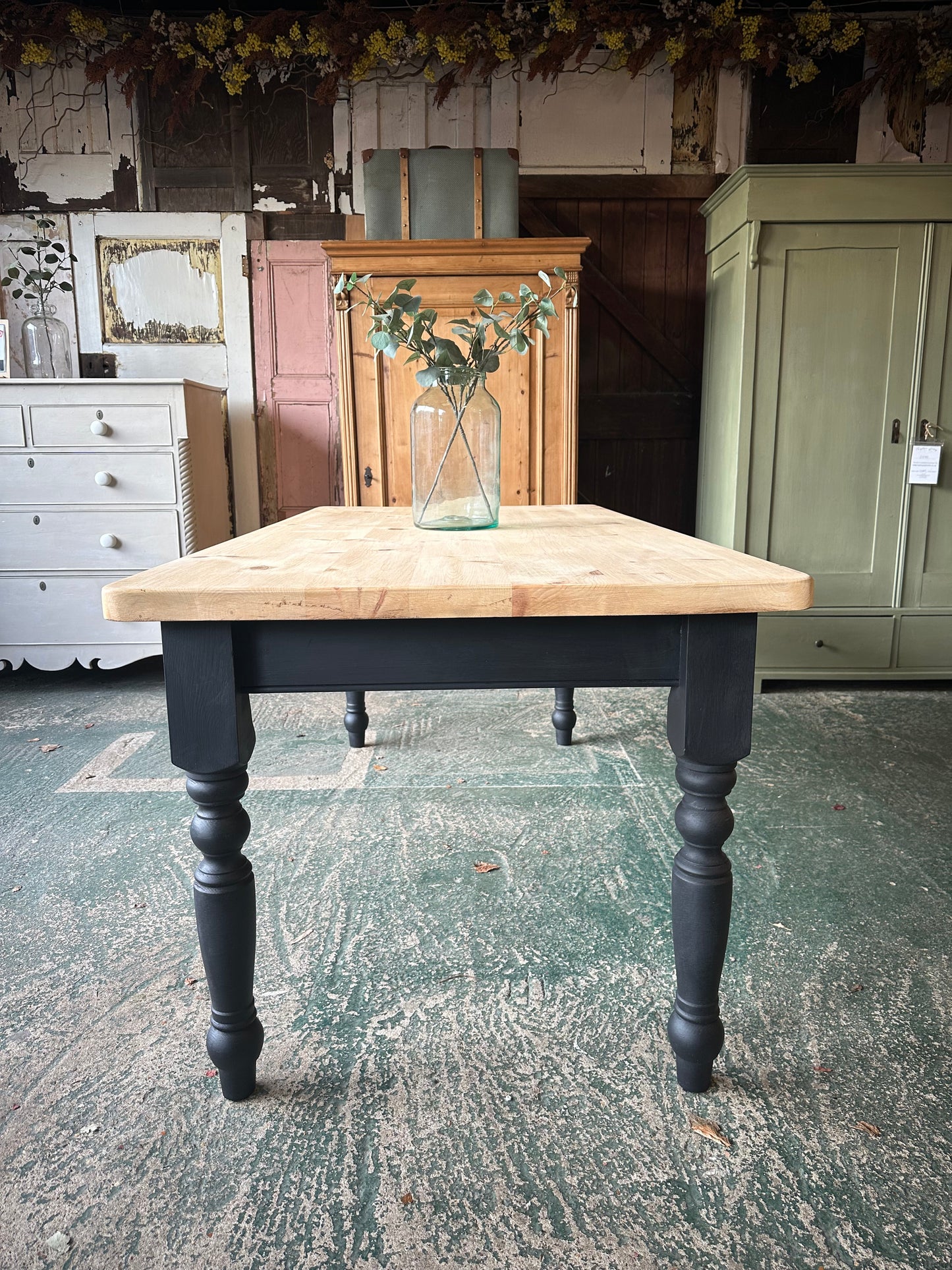 Farmhouse table 8 seater