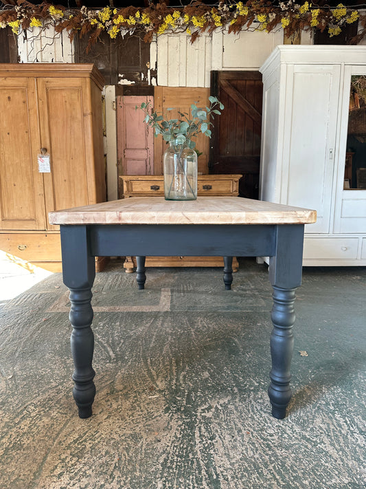 Rustic farmhouse table 8 seater