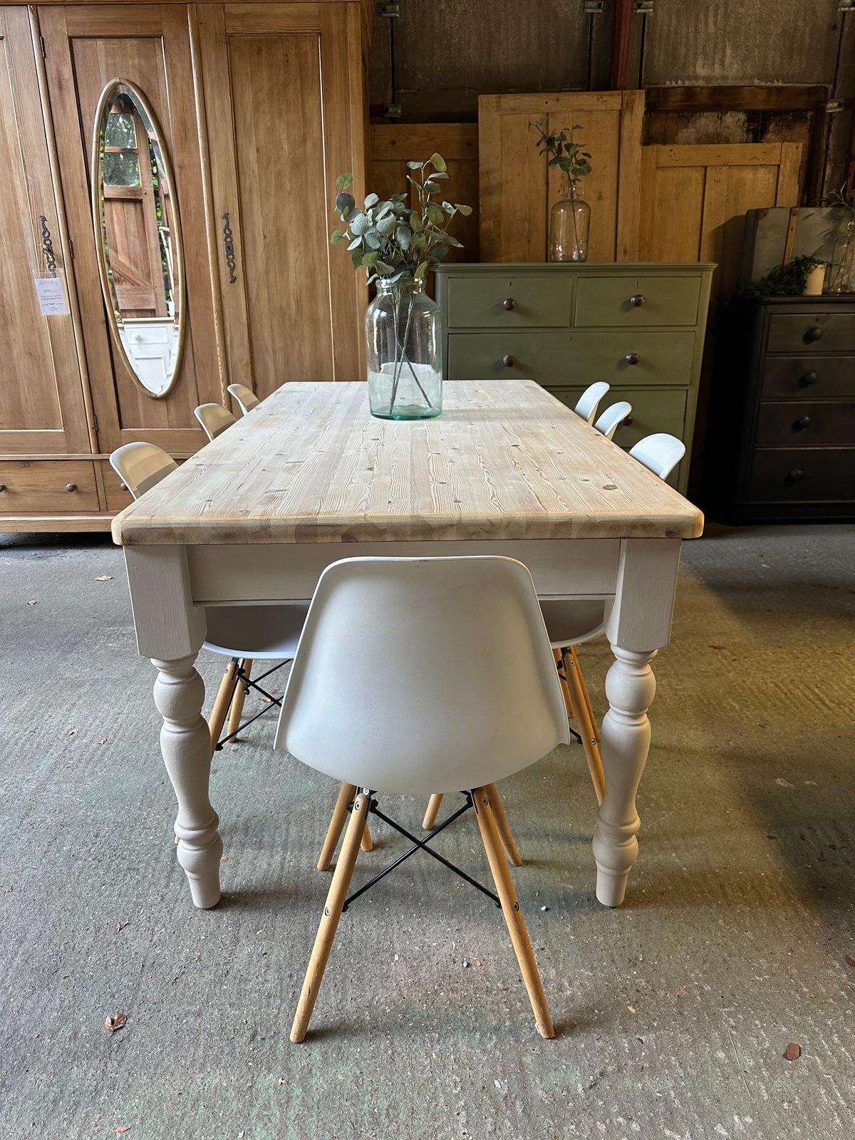 Farmhouse table 8 seater