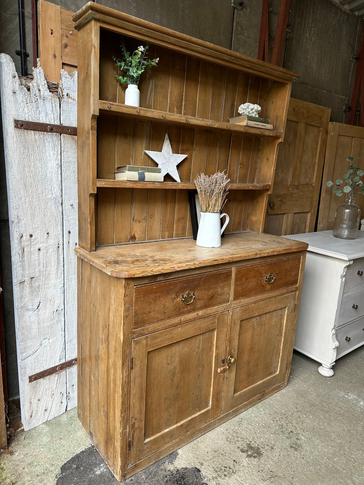 Vintage dresser