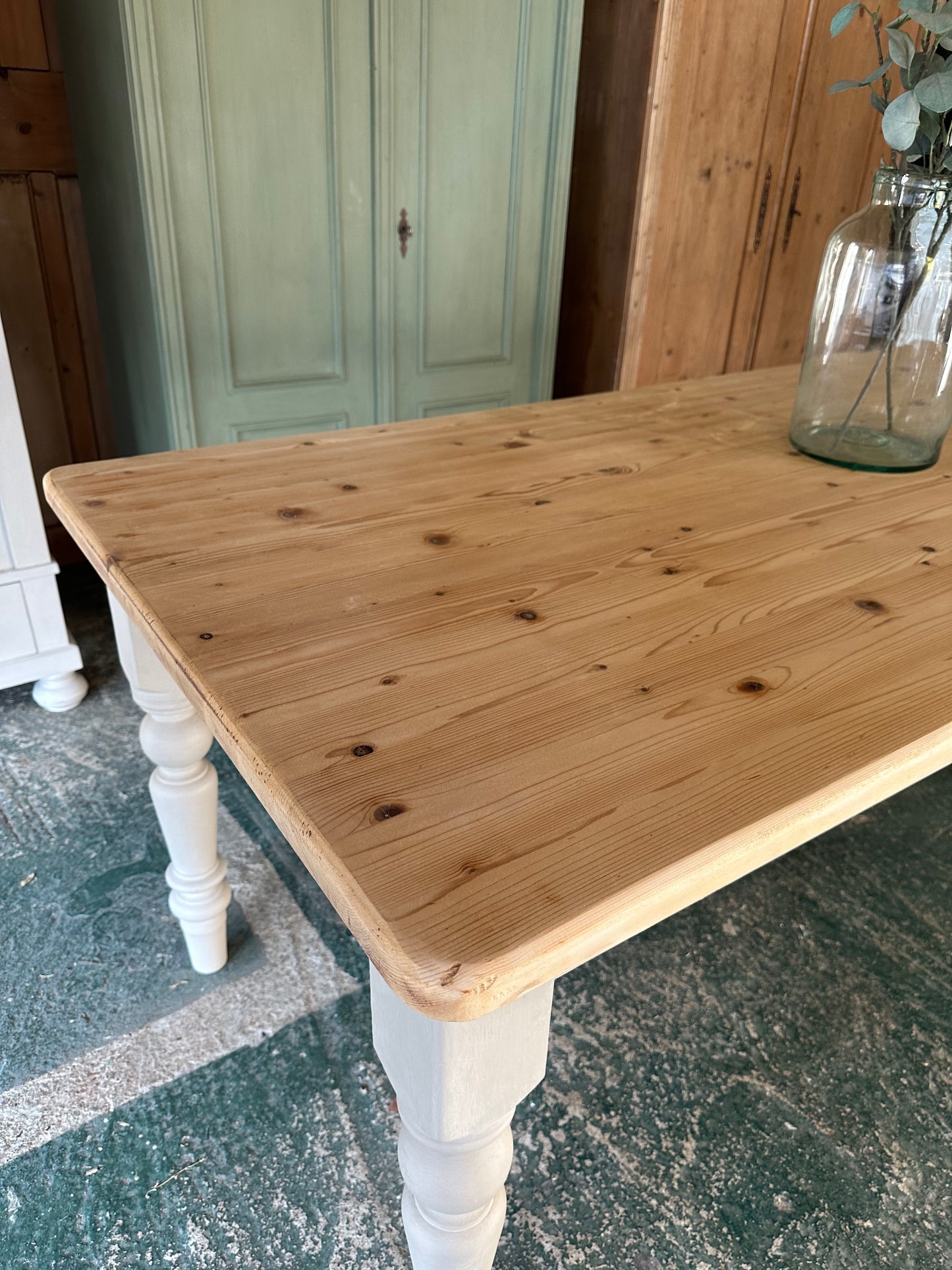 Rustic farmhouse table 8 seater