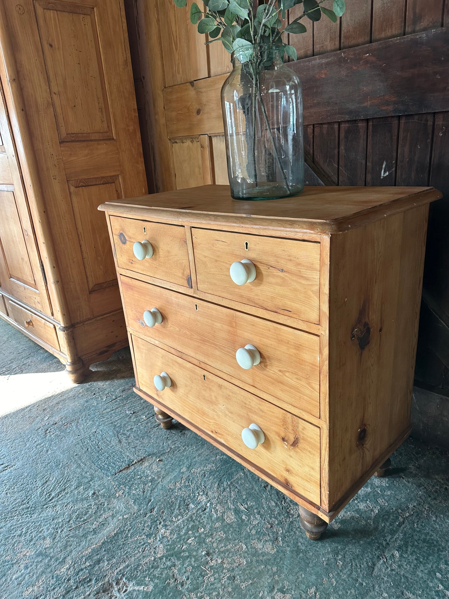 Rustic vintage chest of drawers