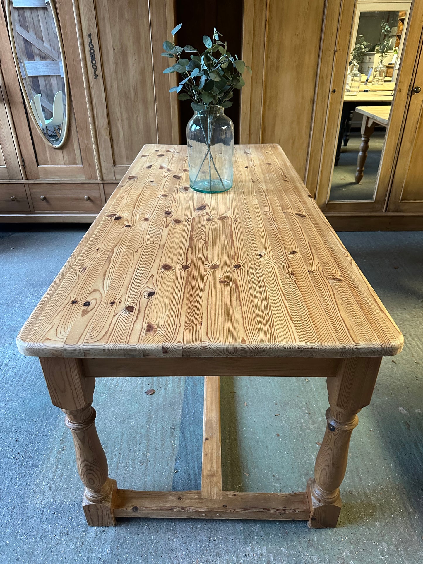 Farmhouse table large 8 seater