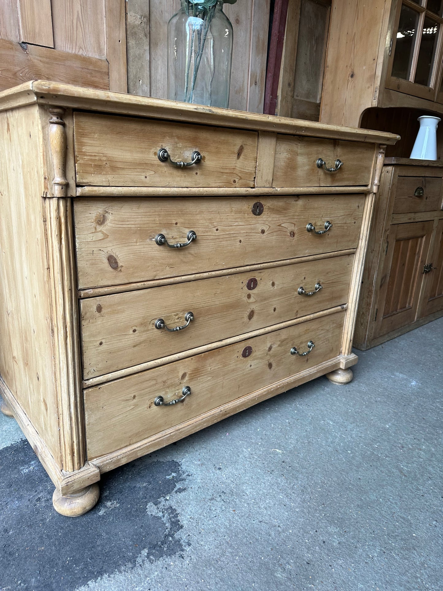 Vintage chest of drawers