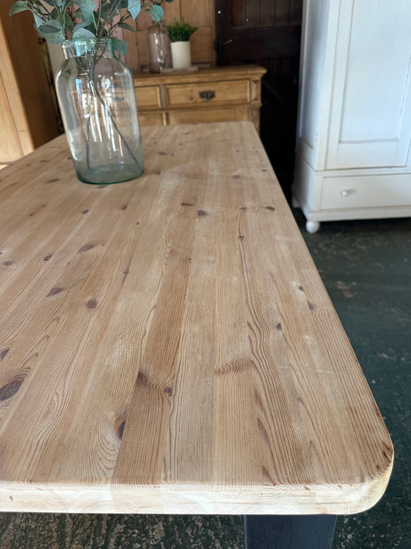 Rustic farmhouse table 8 seater