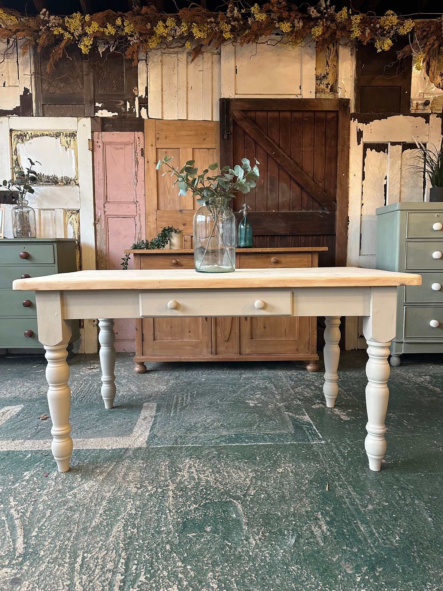 Rustic farmhouse table 6 seater