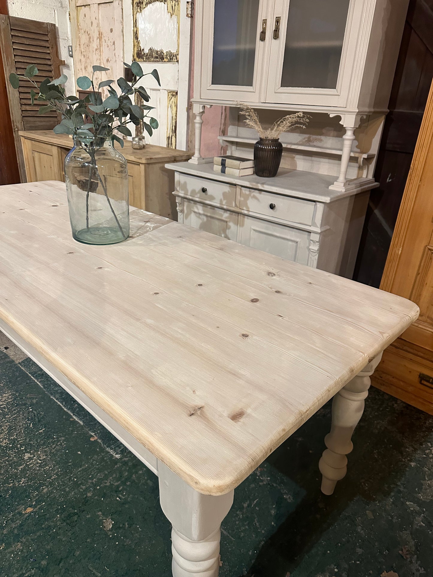 Farmhouse table 8 seater