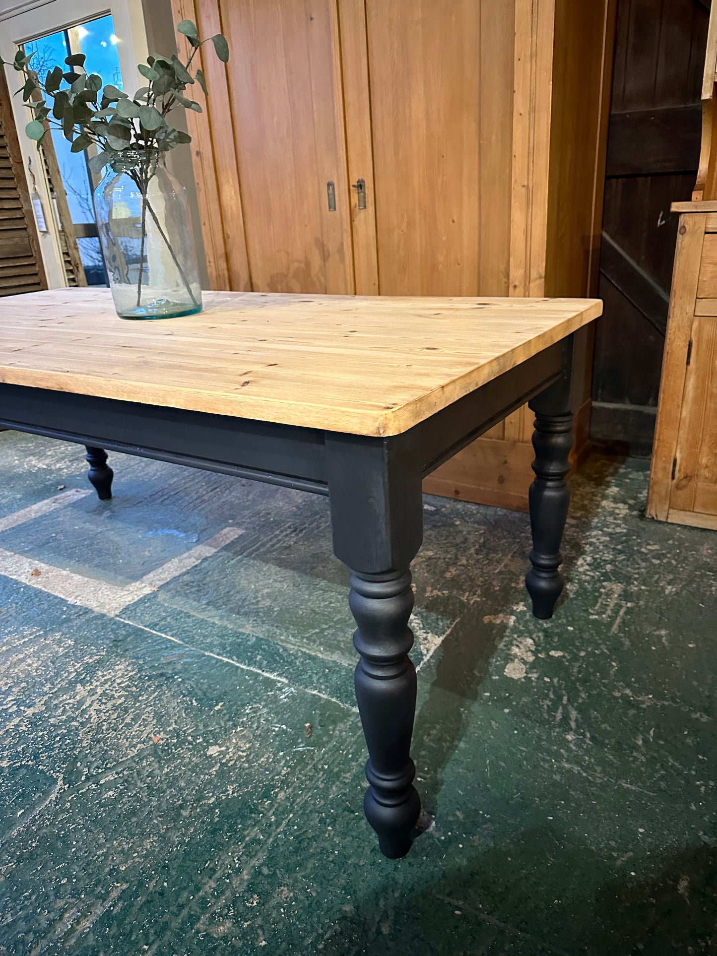 Rustic farmhouse table 8 seater