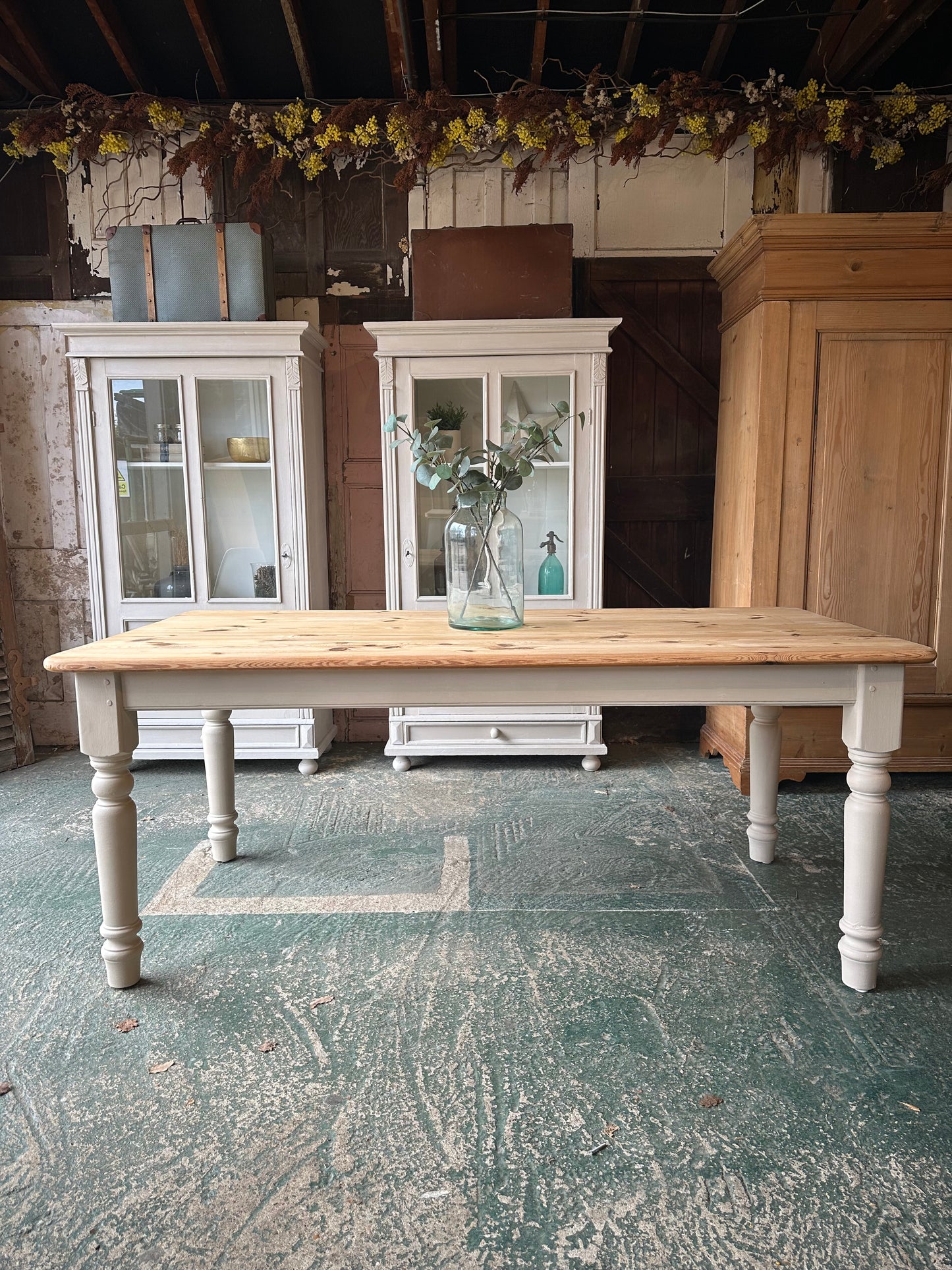 Rustic farmhouse table 8 seater