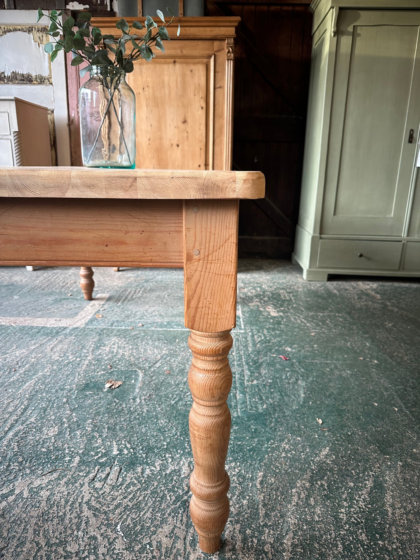 Farmhouse table 8 seater