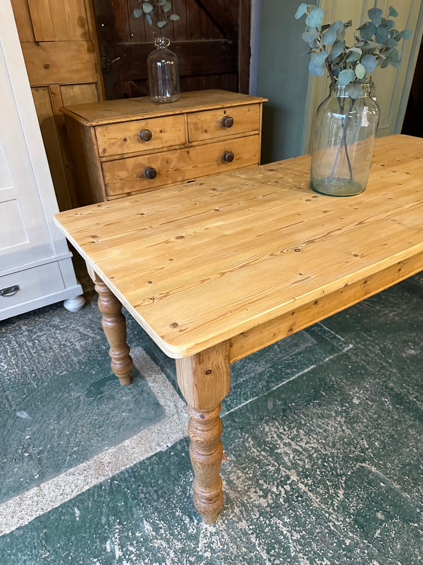 Rustic farmhouse table 8 seater