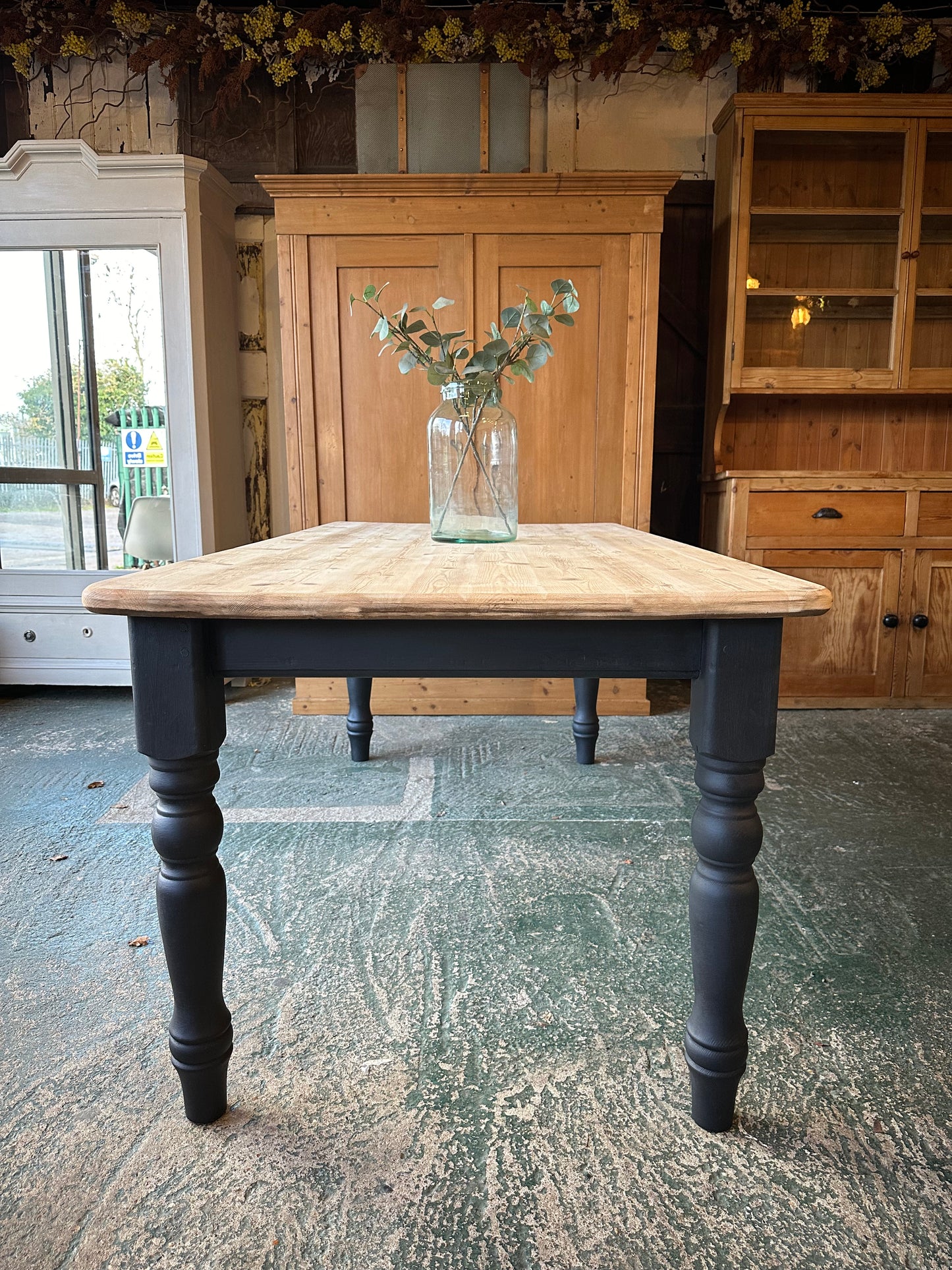 Rustic farmhouse table 8 seater