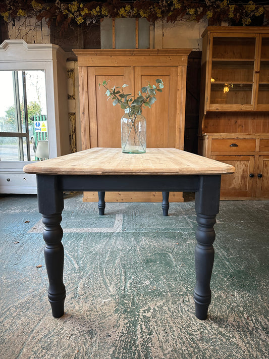 Rustic farmhouse table 8 seater