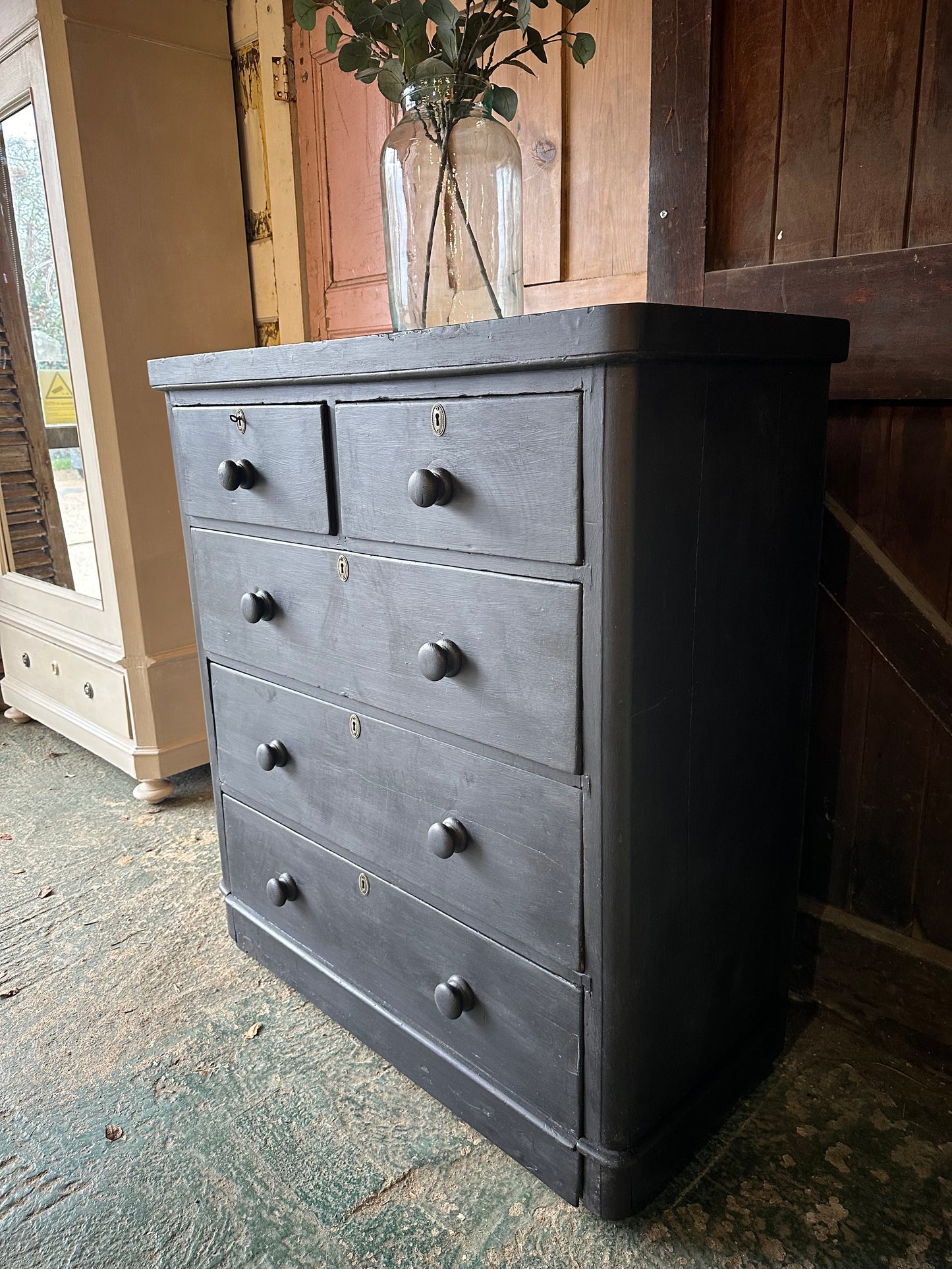 Rustic vintage chest of drawers