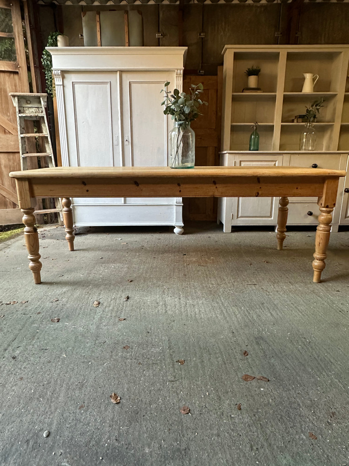 Farmhouse table large 8 seater