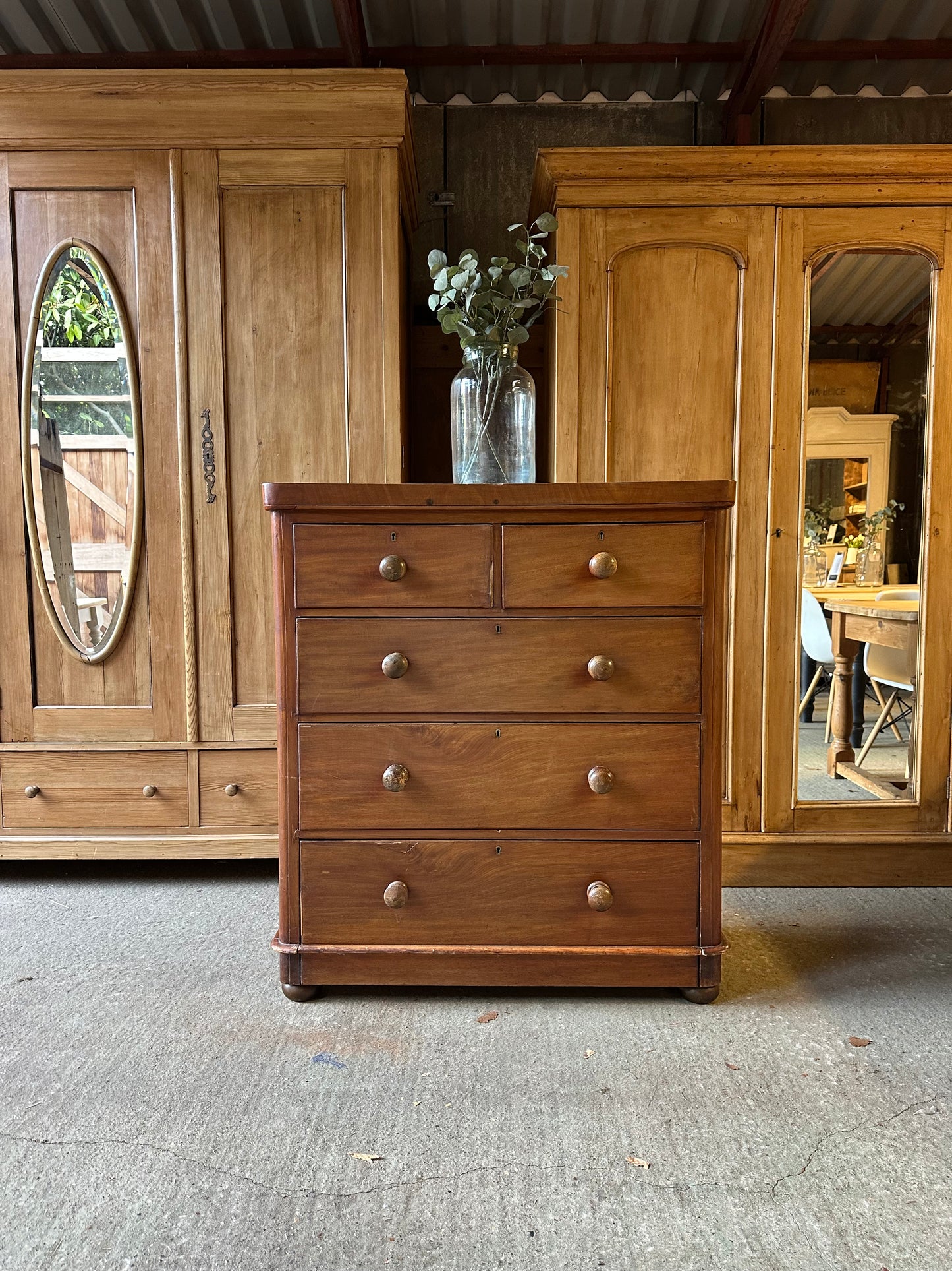 Vintage chest of drawers
