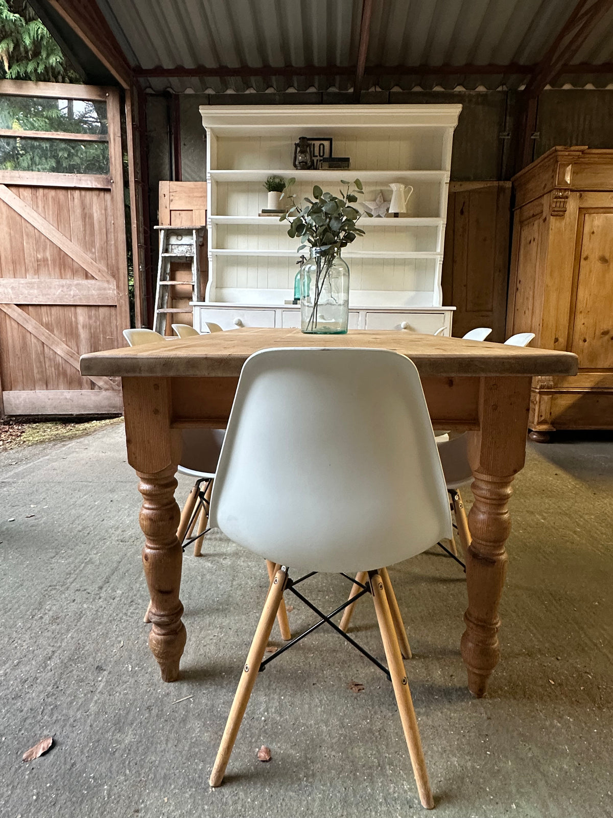 Farmhouse table large 8 seater