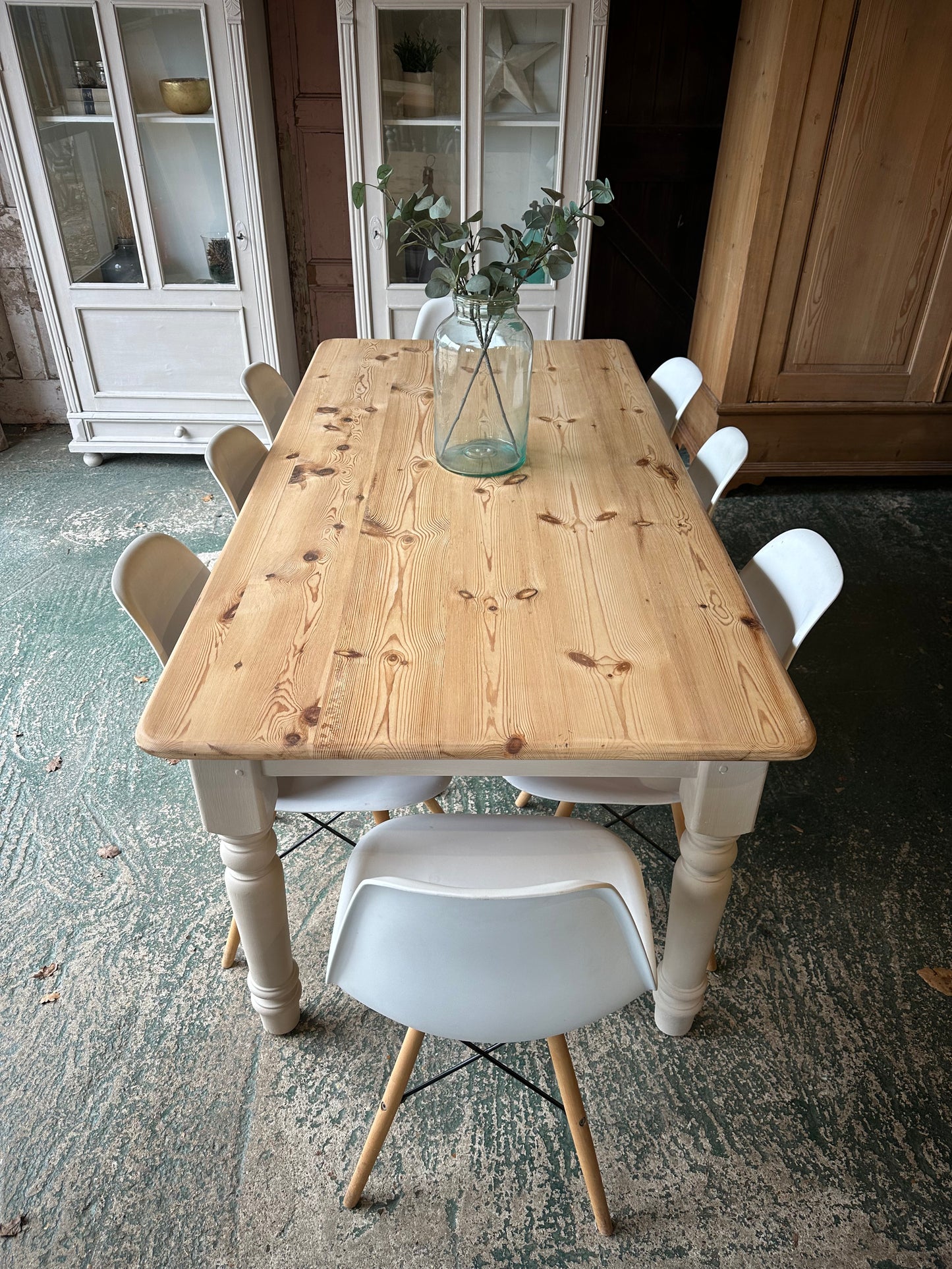 Rustic farmhouse table 8 seater