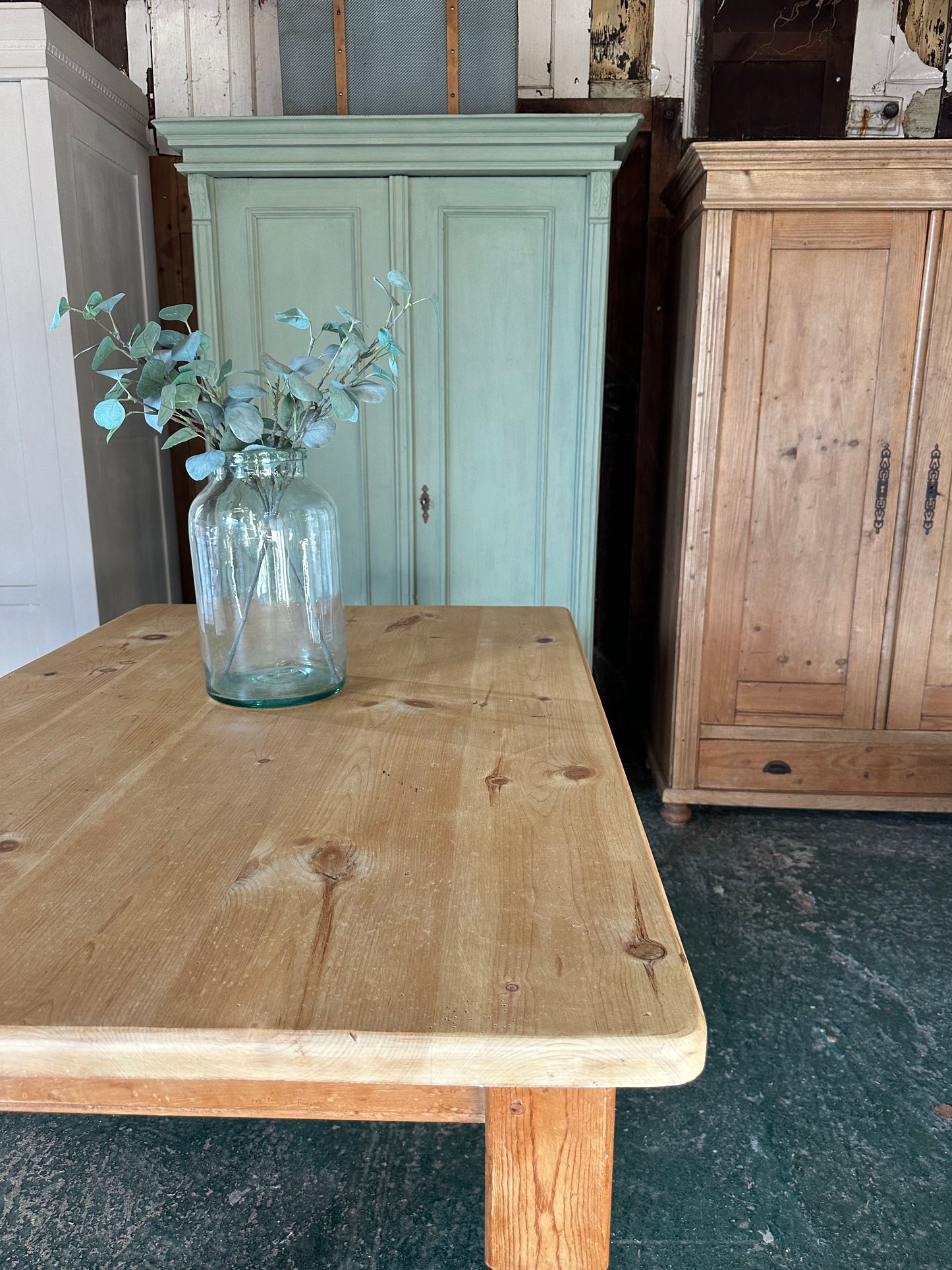 Rustic farmhouse table 6 seater