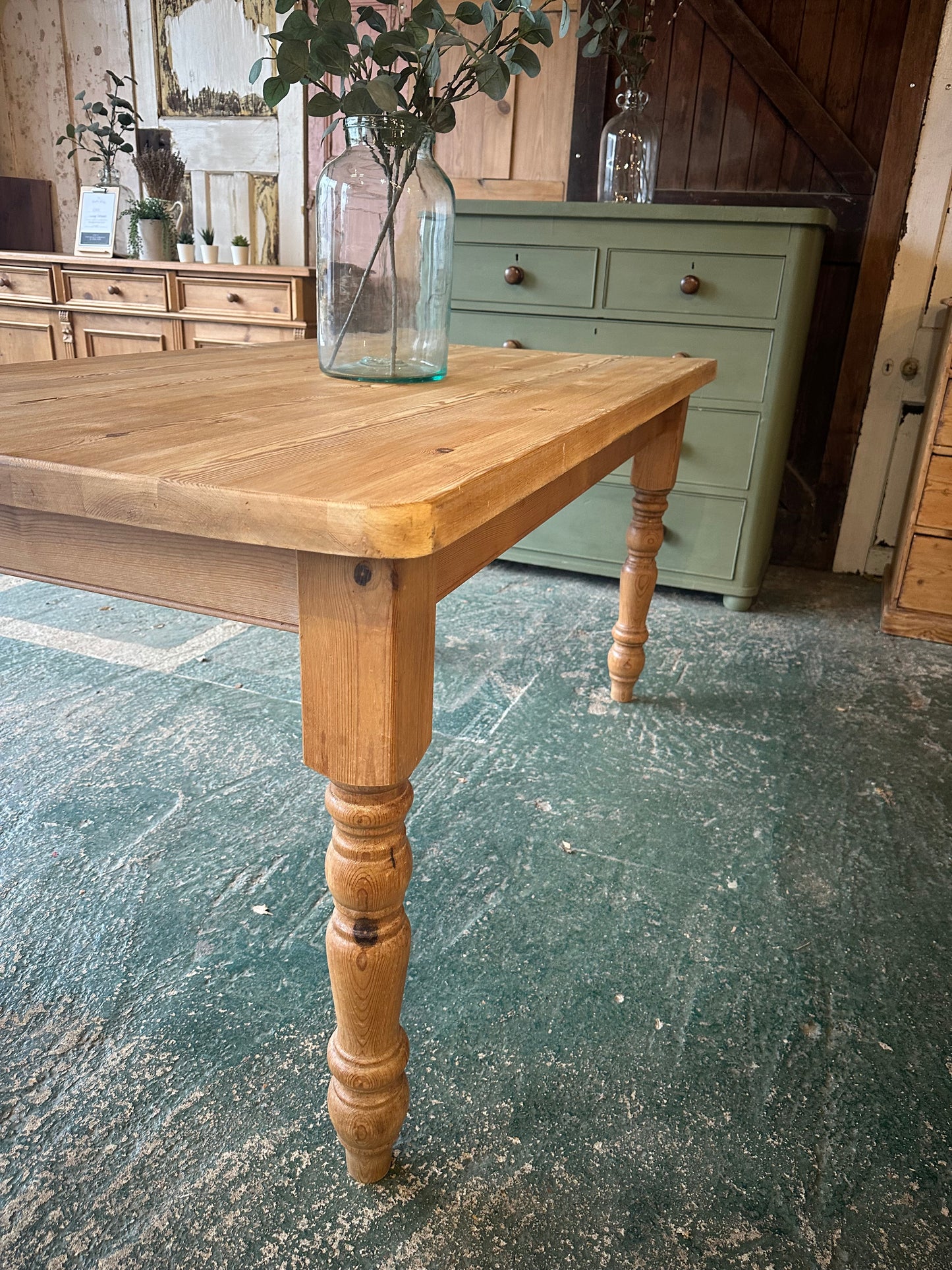 Rustic farmhouse table 6 seater