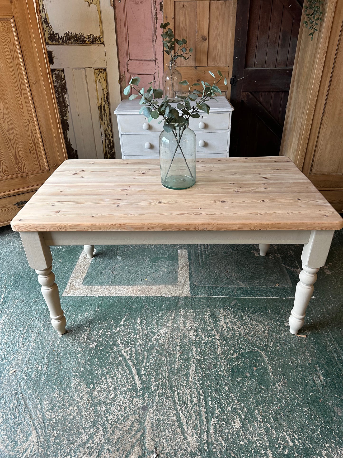 Rustic farmhouse table 6 seater