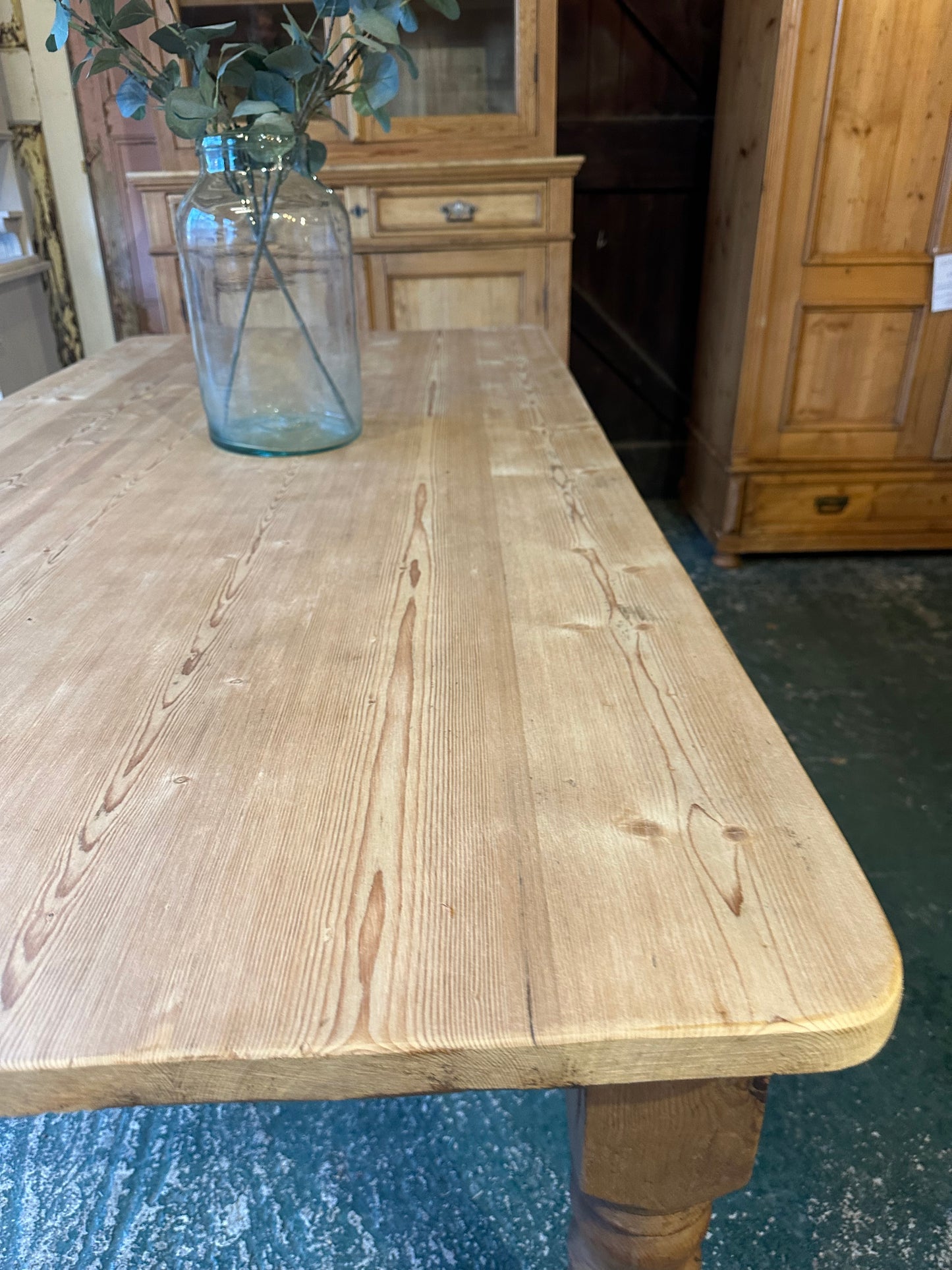 Farmhouse table 8 seater
