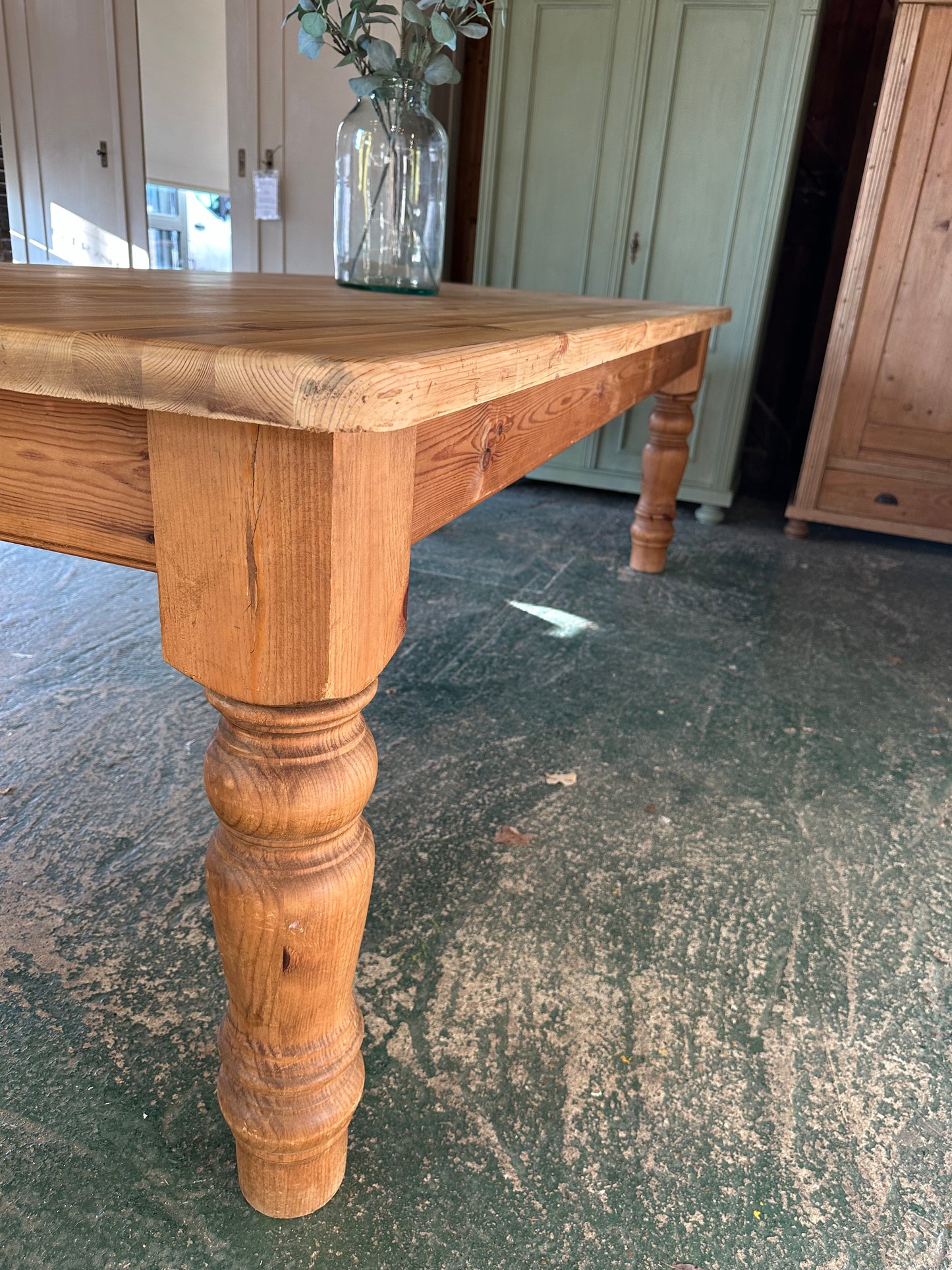 Rustic farmhouse table 10 seater