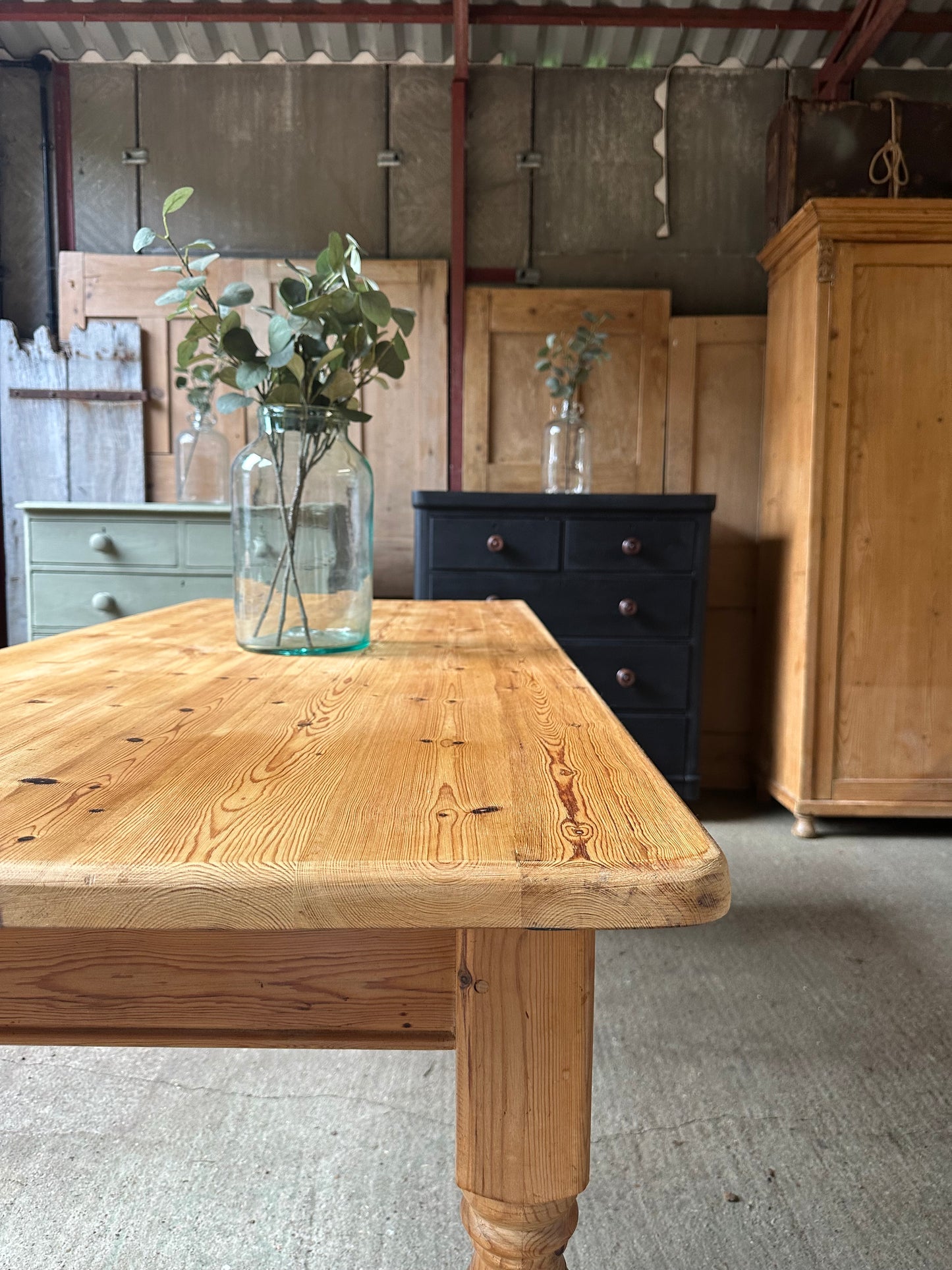 Farmhouse table 8 seater