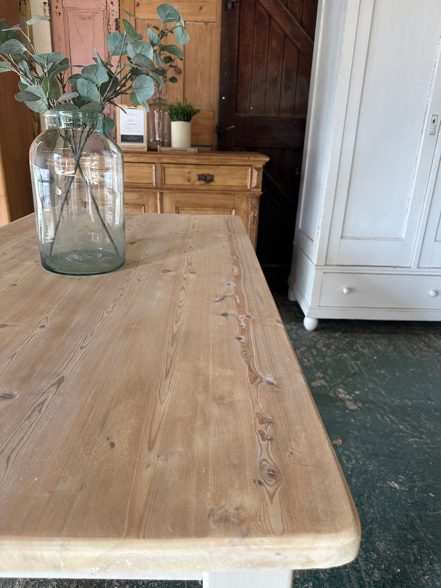 Rustic farmhouse table 6 seater
