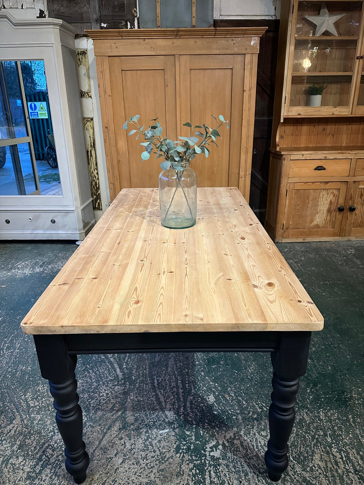 Rustic farmhouse table 8 seater