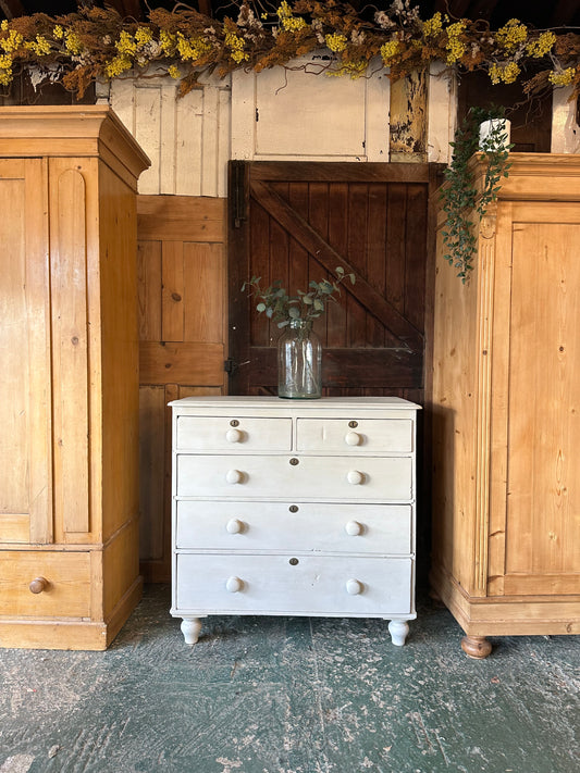 Rustic vintage chest of drawers