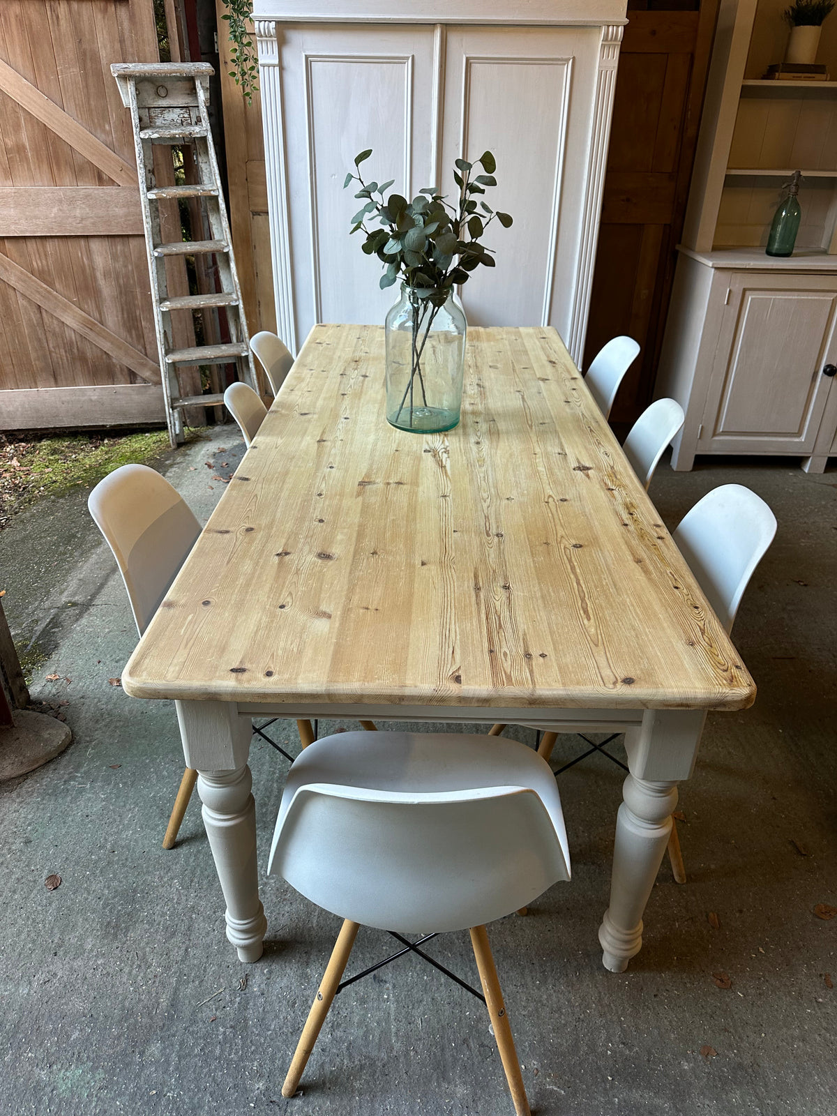 Farmhouse table large 8 seater