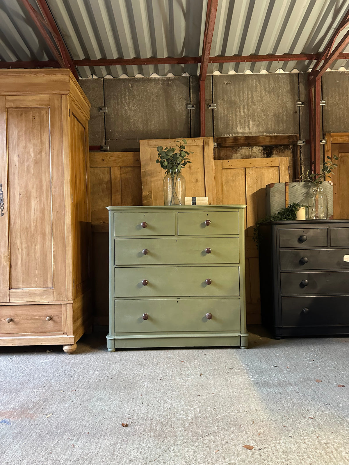 Vintage chest of drawers