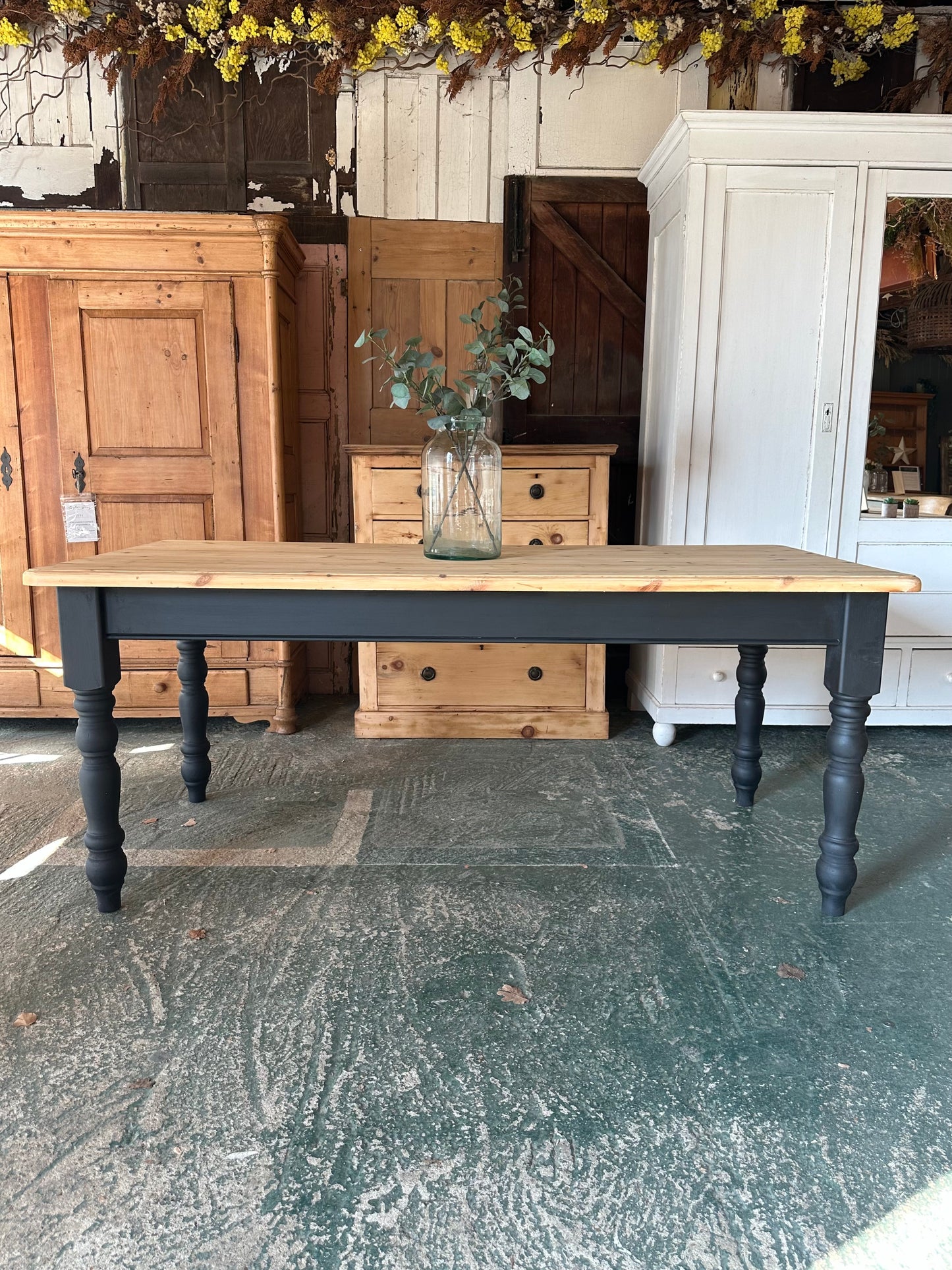 Rustic farmhouse table 8 seater