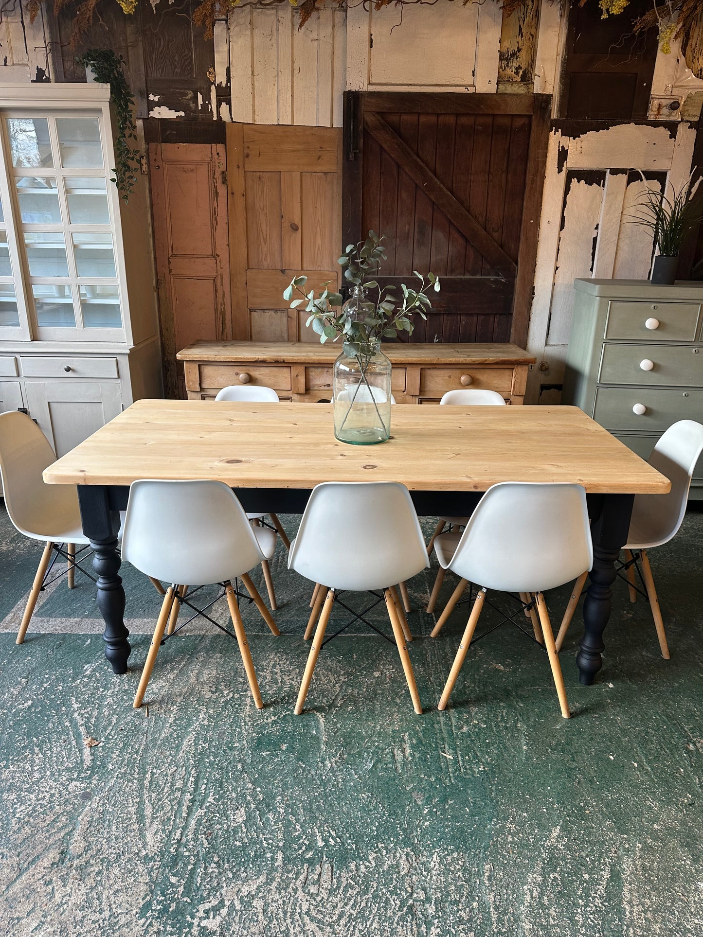 Rustic farmhouse table 8 seater