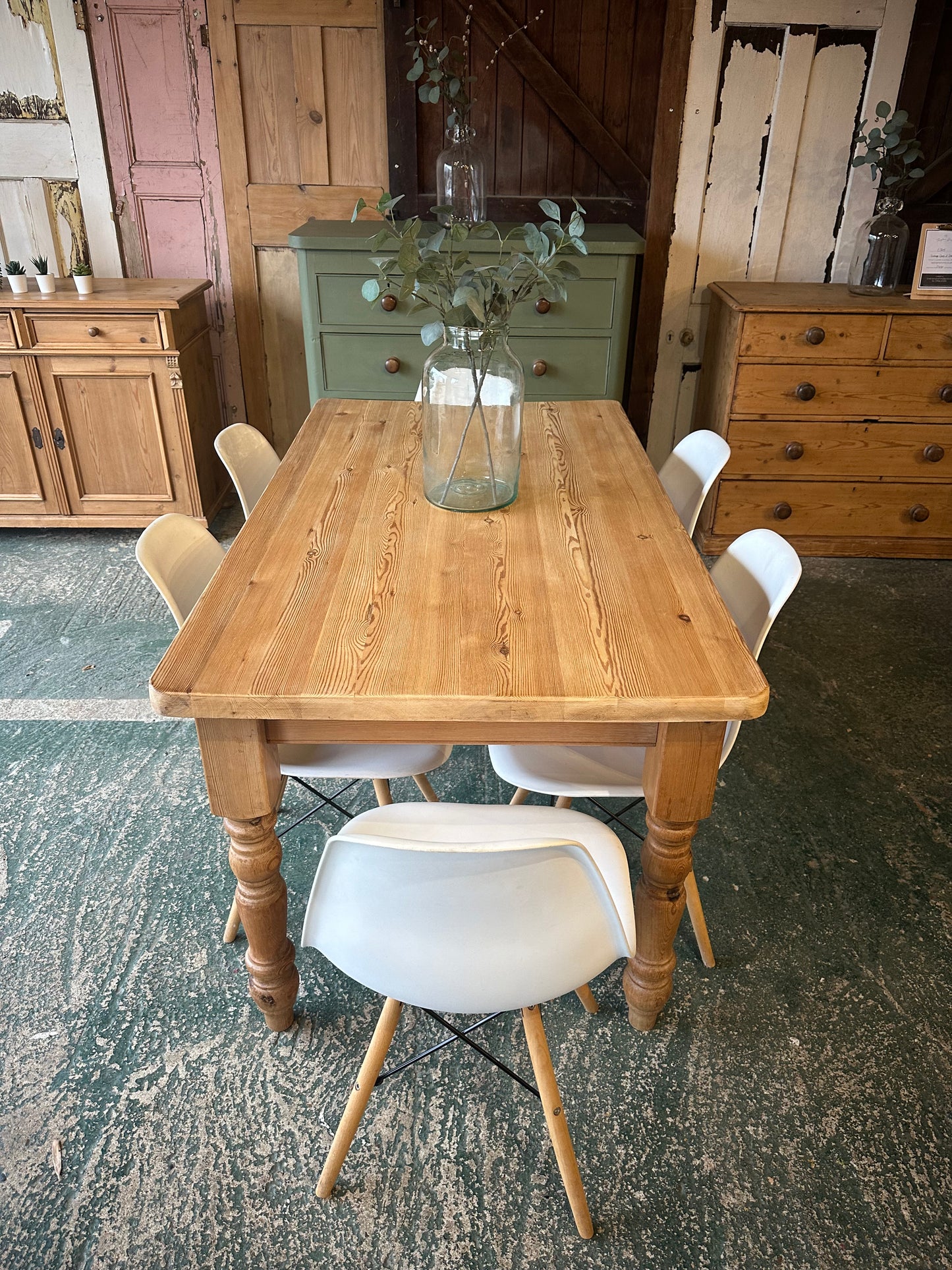 Rustic farmhouse table 6 seater