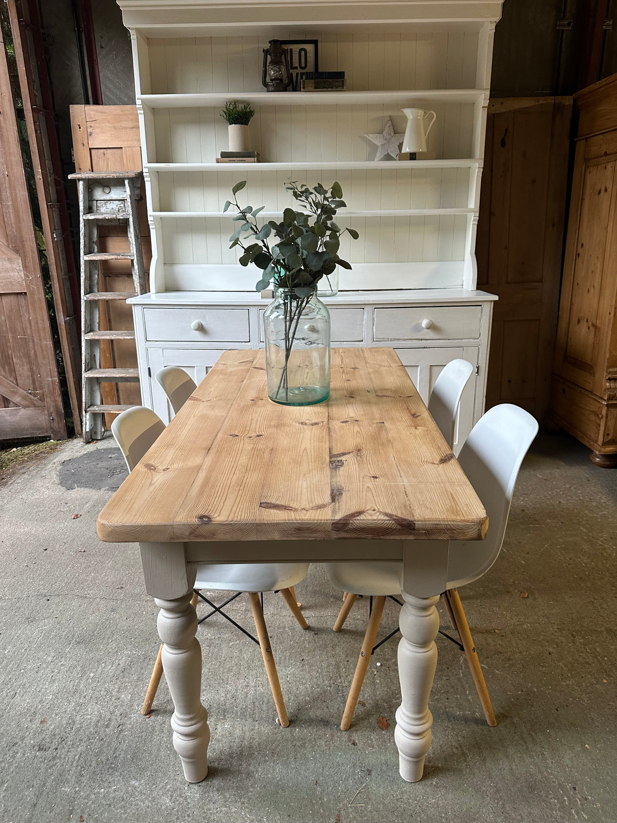 Farmhouse table 4 seater / desk