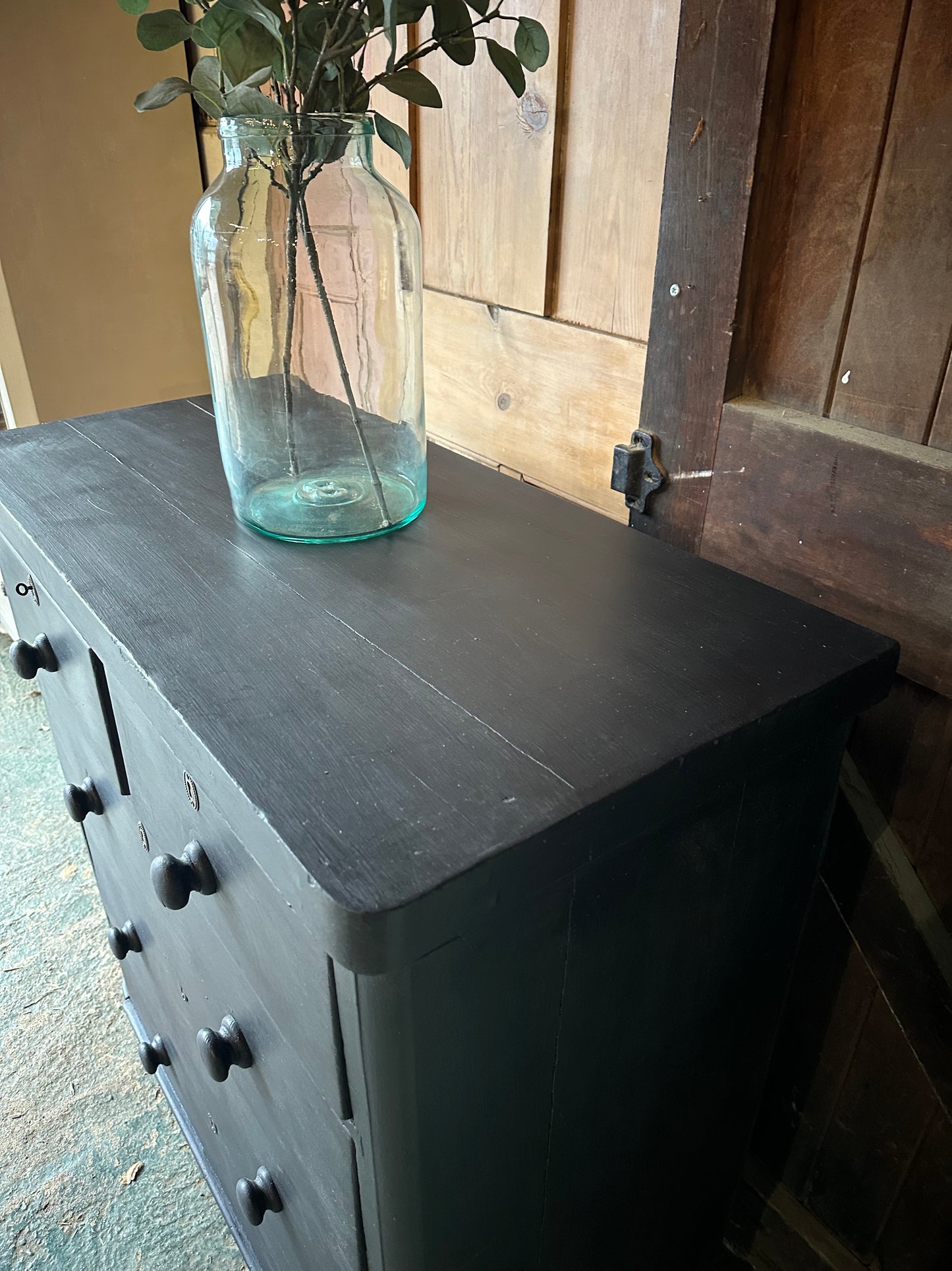 Rustic vintage chest of drawers