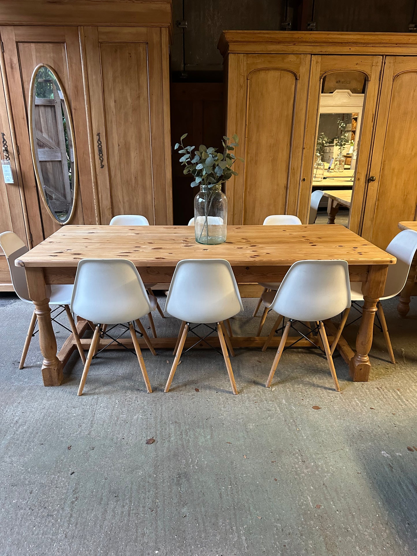 Farmhouse table large 8 seater