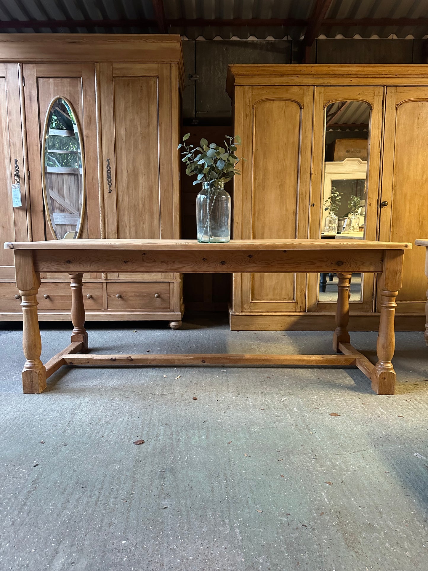 Farmhouse table large 8 seater