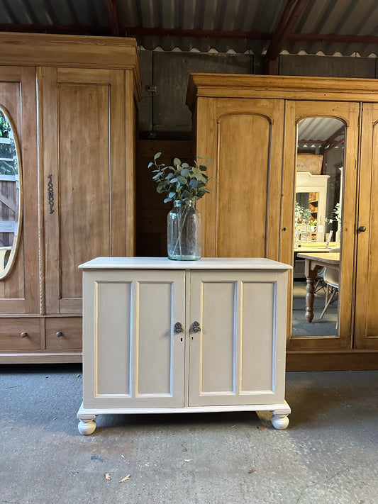 Vintage sideboard