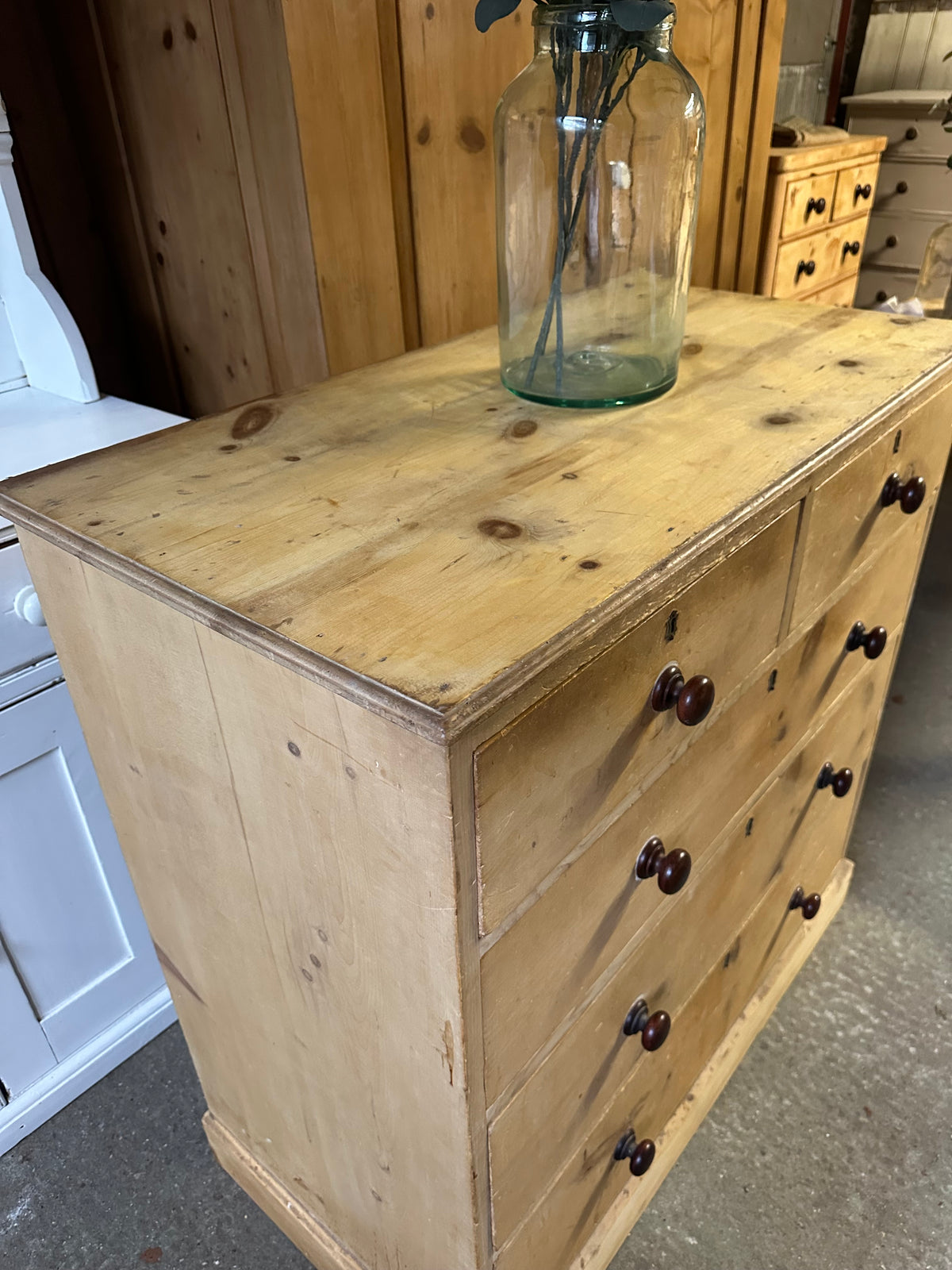Vintage chest of drawers