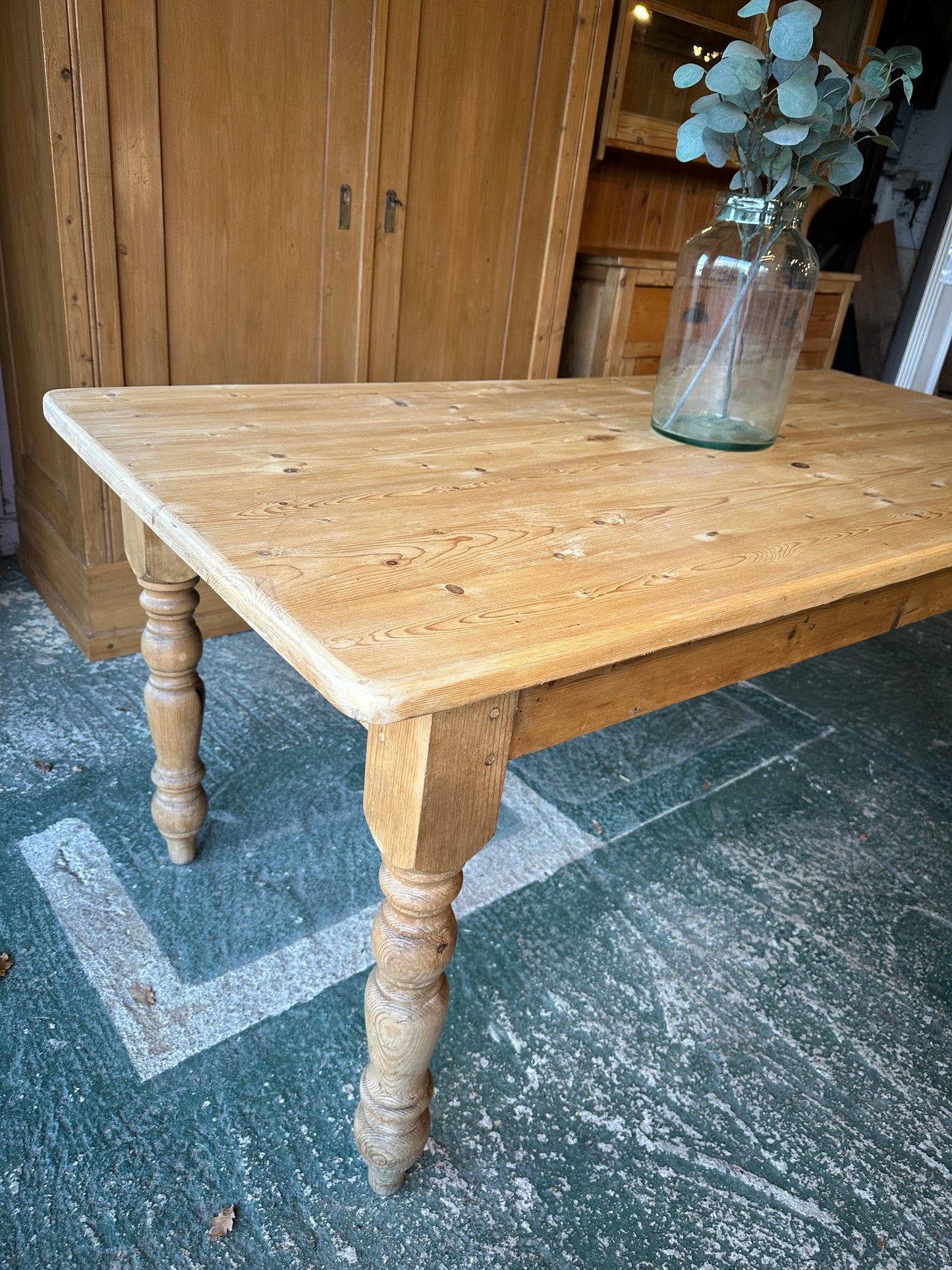 Rustic farmhouse table 8 seater