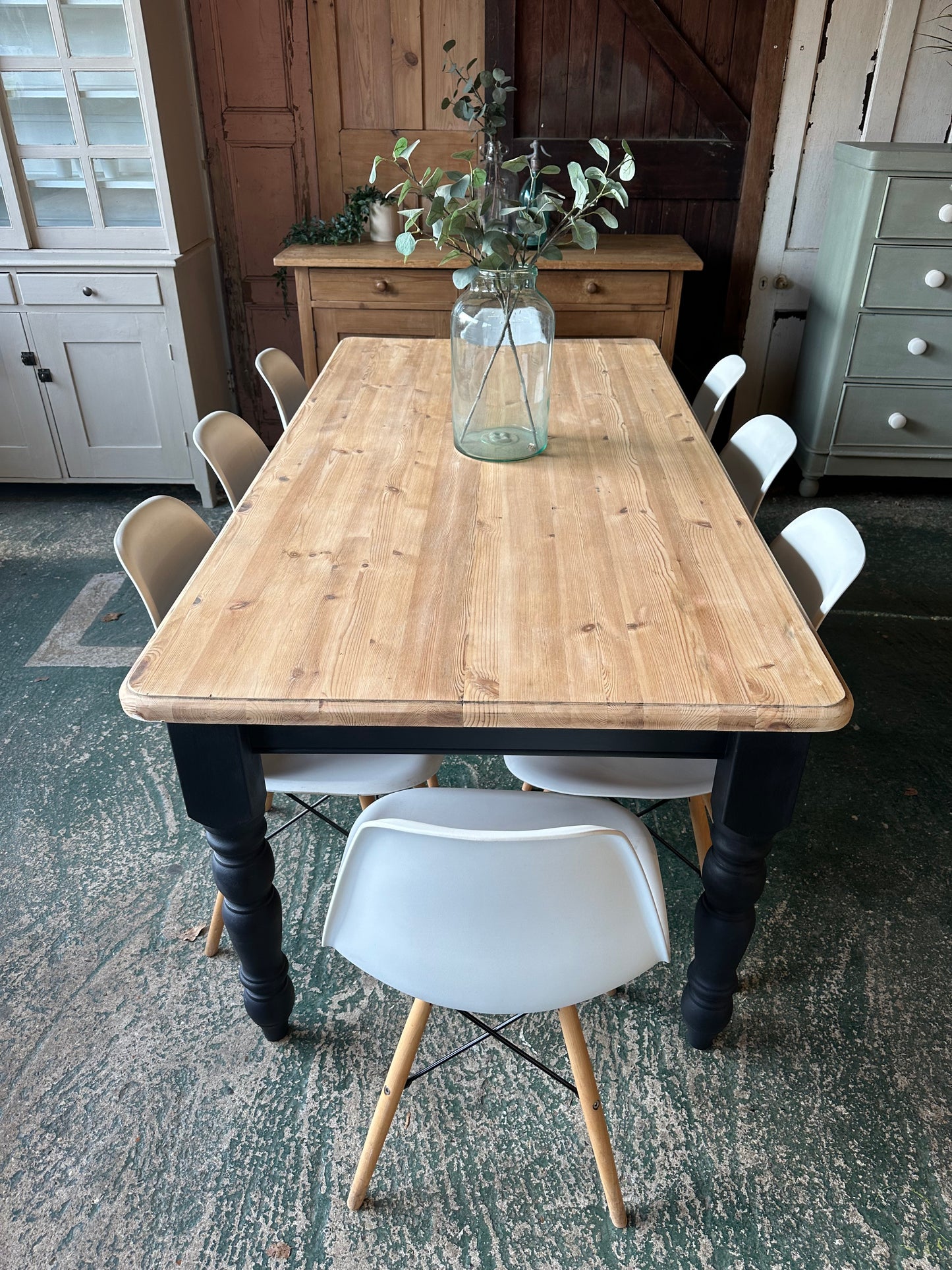 Rustic farmhouse table 8 seater