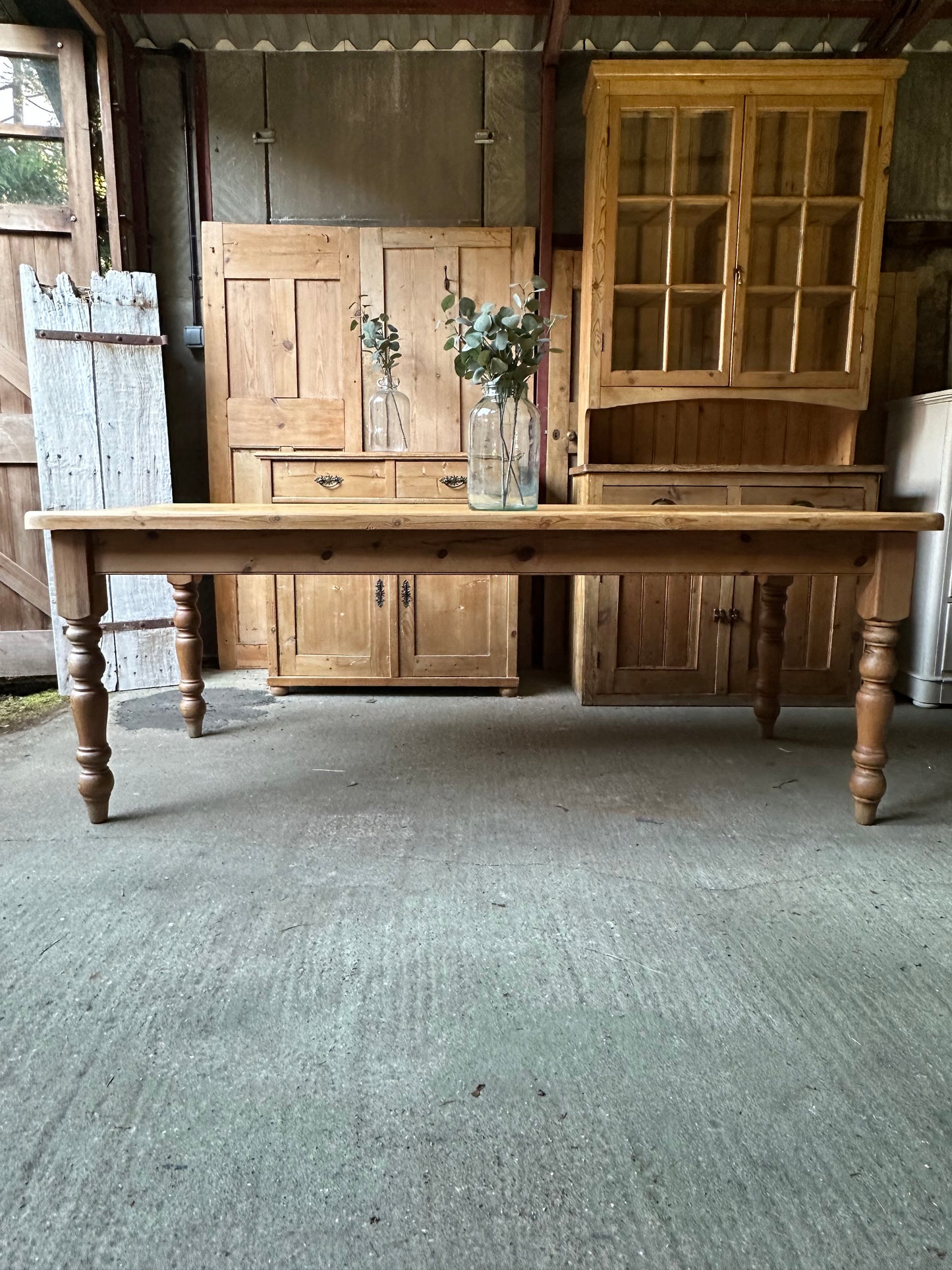 Farmhouse table large 8 seater