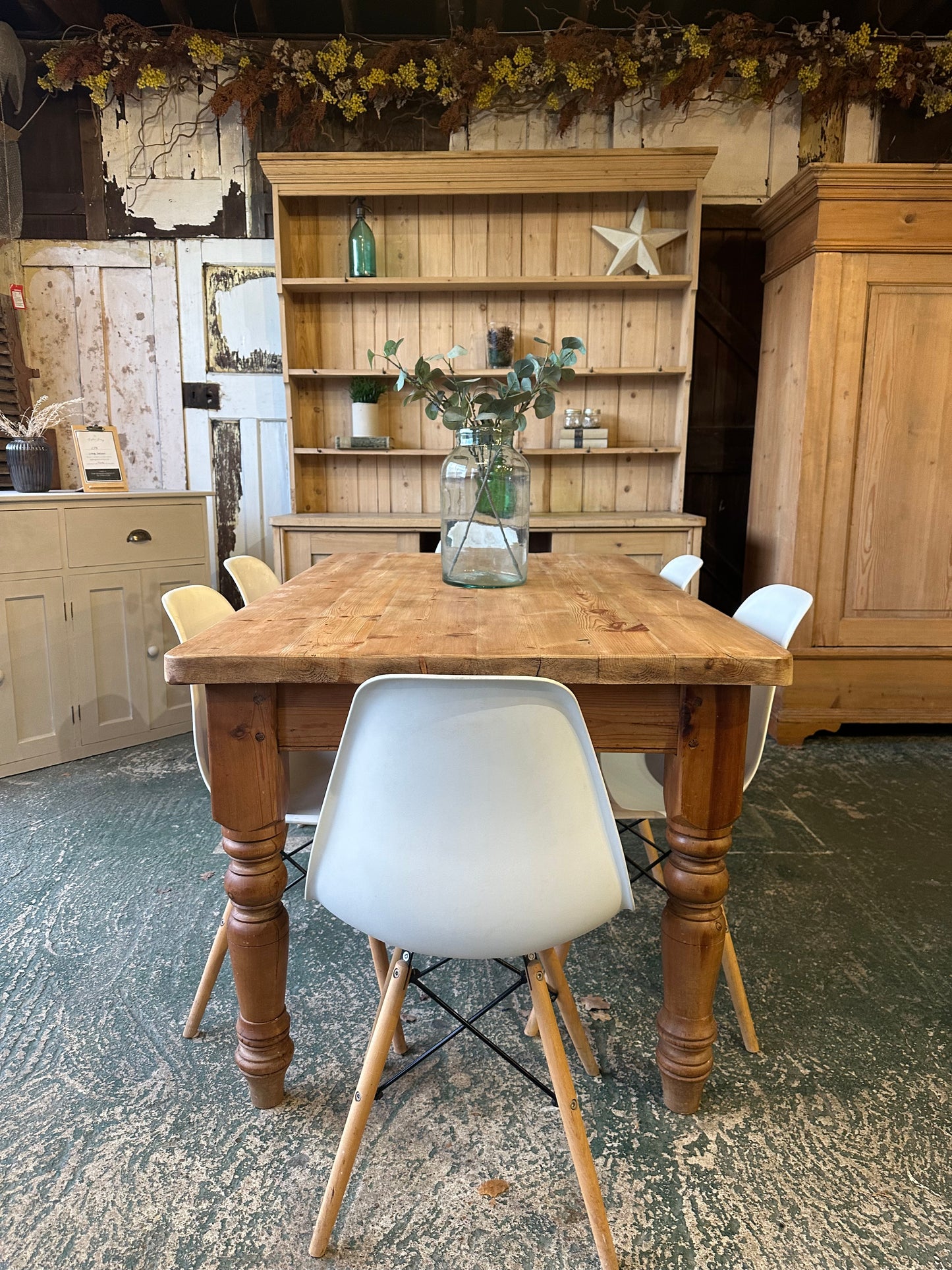 Rustic farmhouse table 6 seater